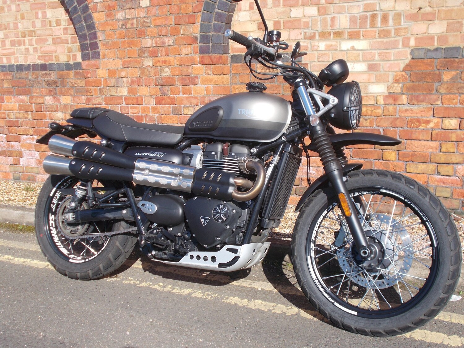 Triumph STREET SCRAMBLER SANDSTORM