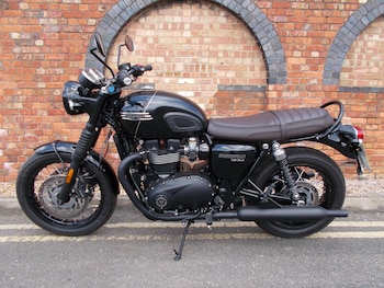 Used Triumph BONNEVILLE T120 BLACK 2023 for sale - bike-79059998: Photo