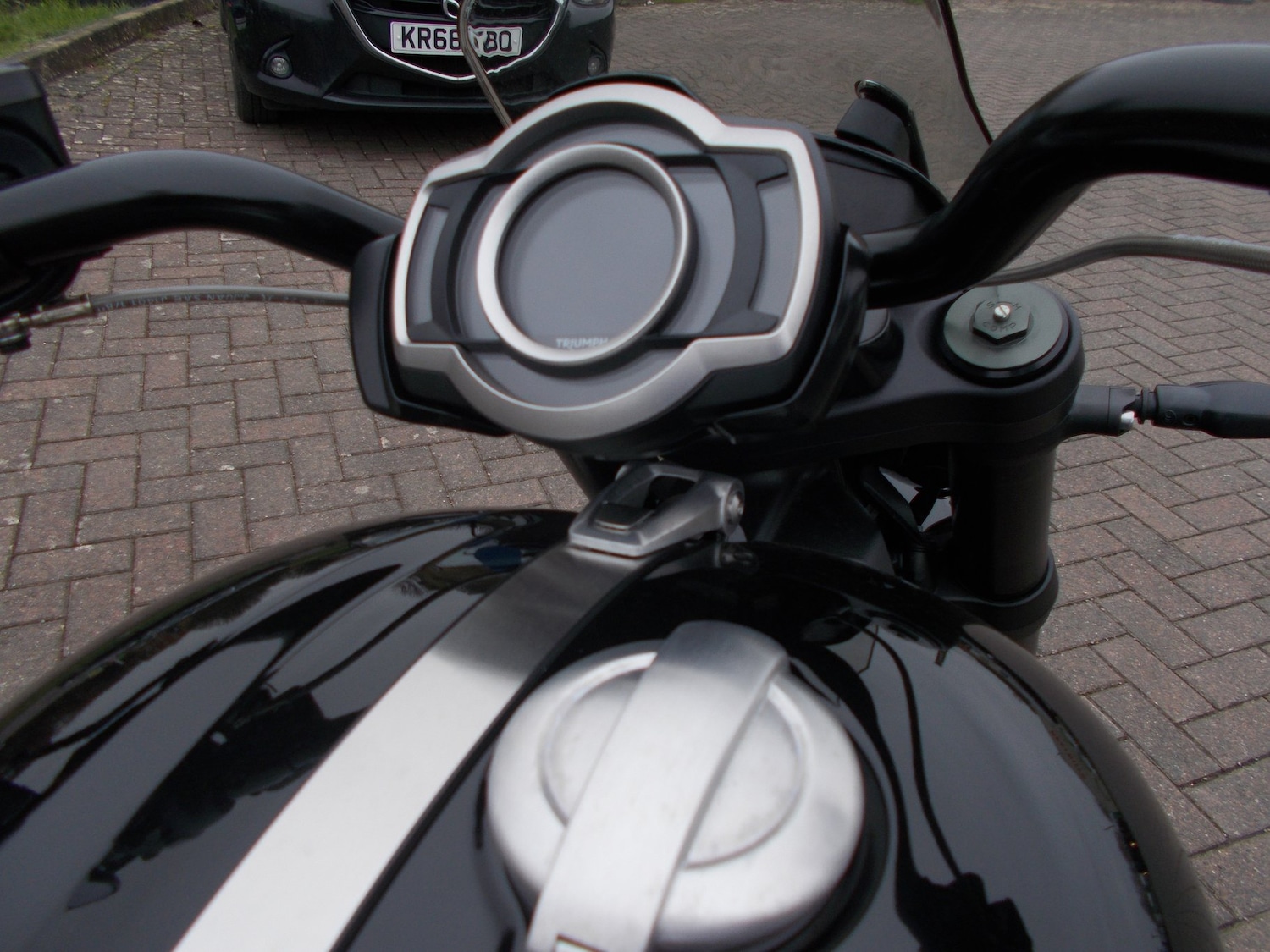 Triumph ROCKET 3 STORM GT