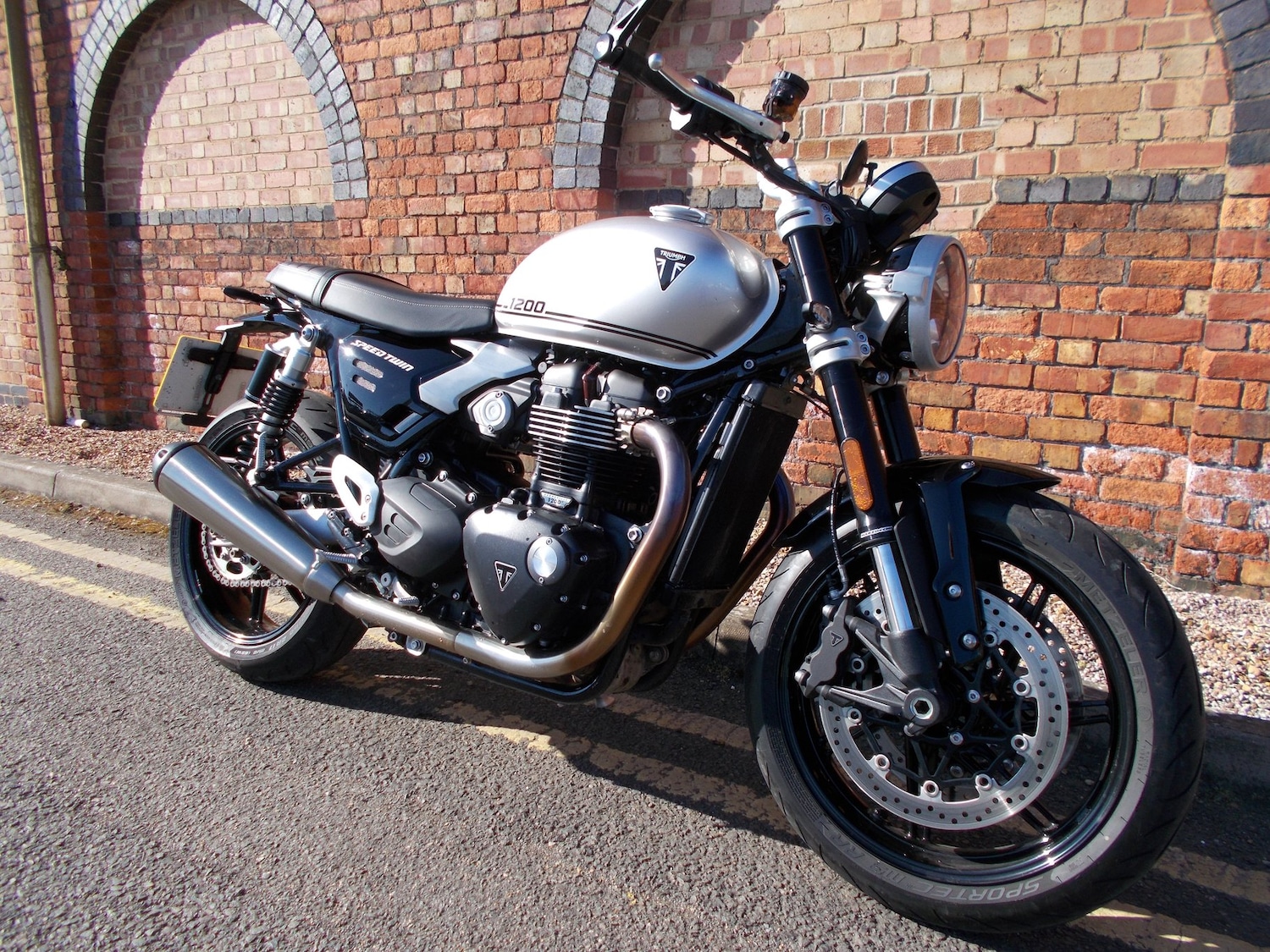 Used Triumph SPEED TWIN 1200 2025 for sale - 78373774: Photo 2