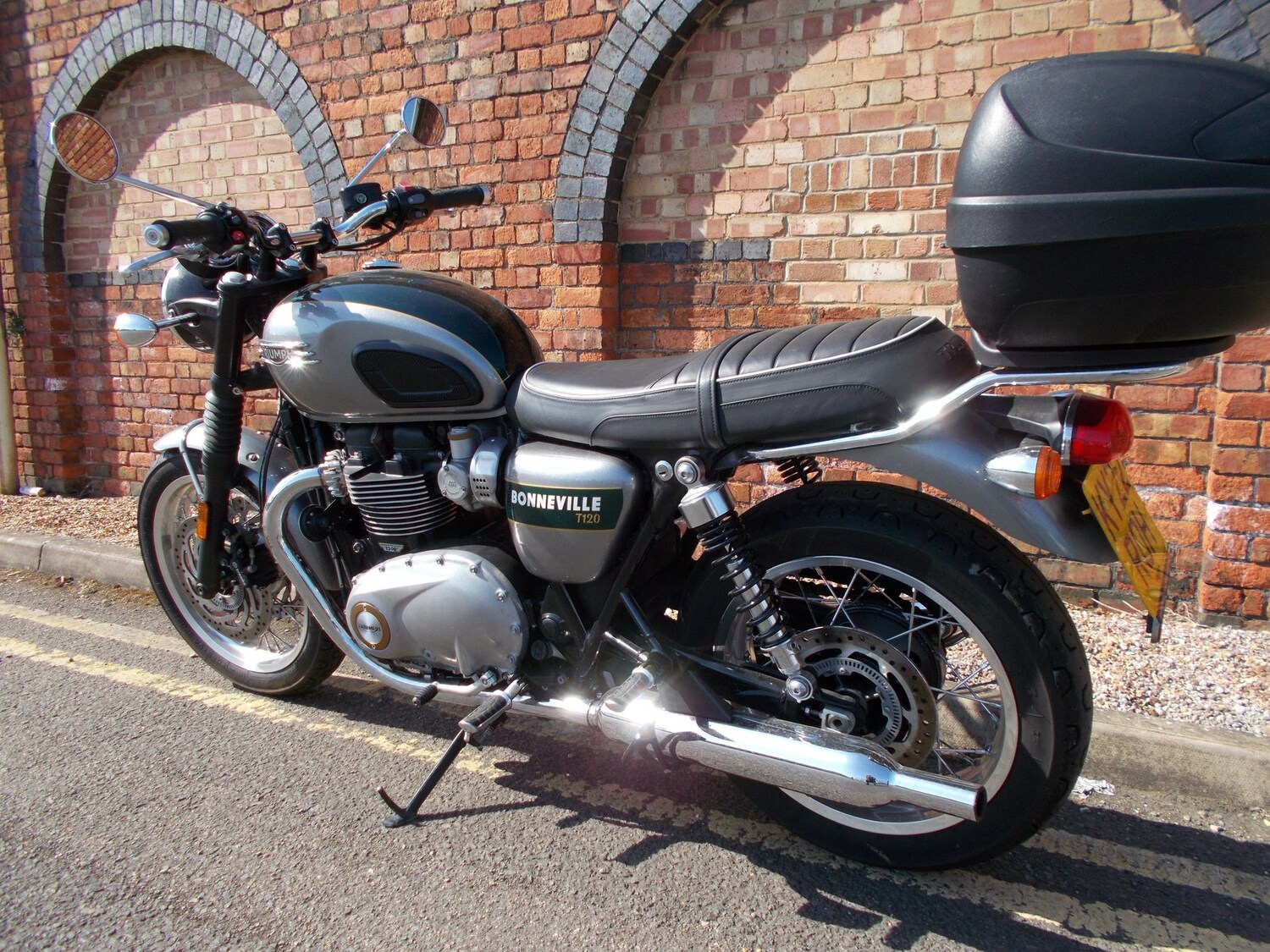 Used Triumph BONNEVILLE T120 2022 for sale - 78673884: Photo 6