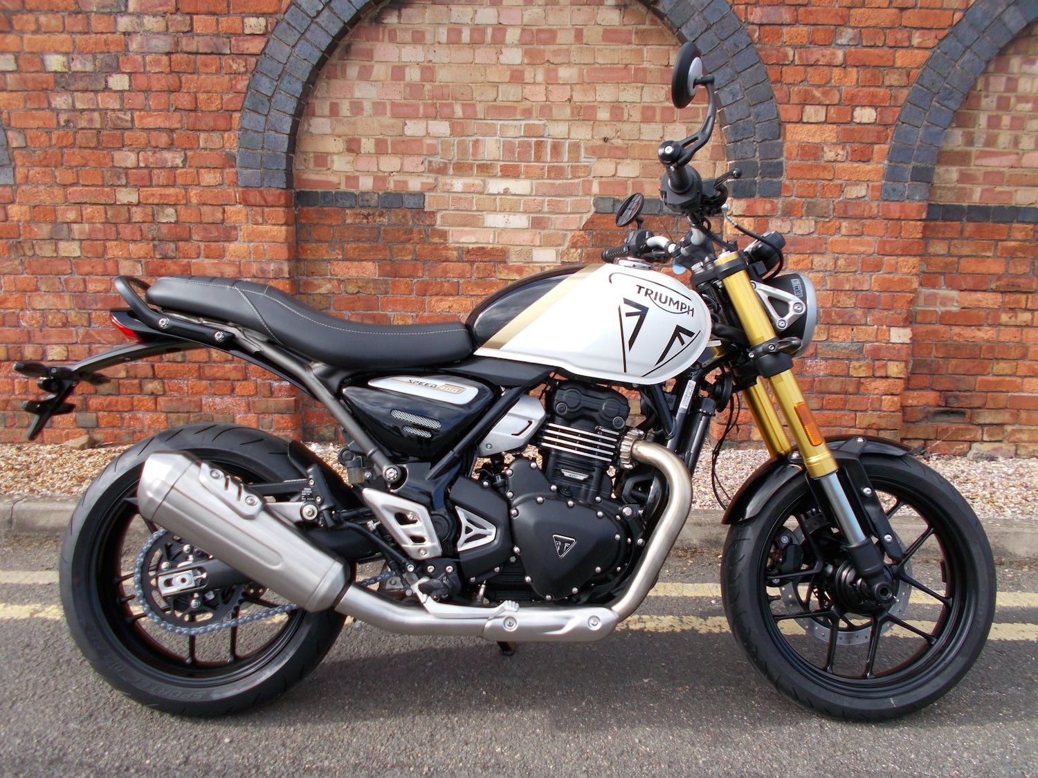 Used Triumph SPEED 400 for sale - 78673870: Photo 1