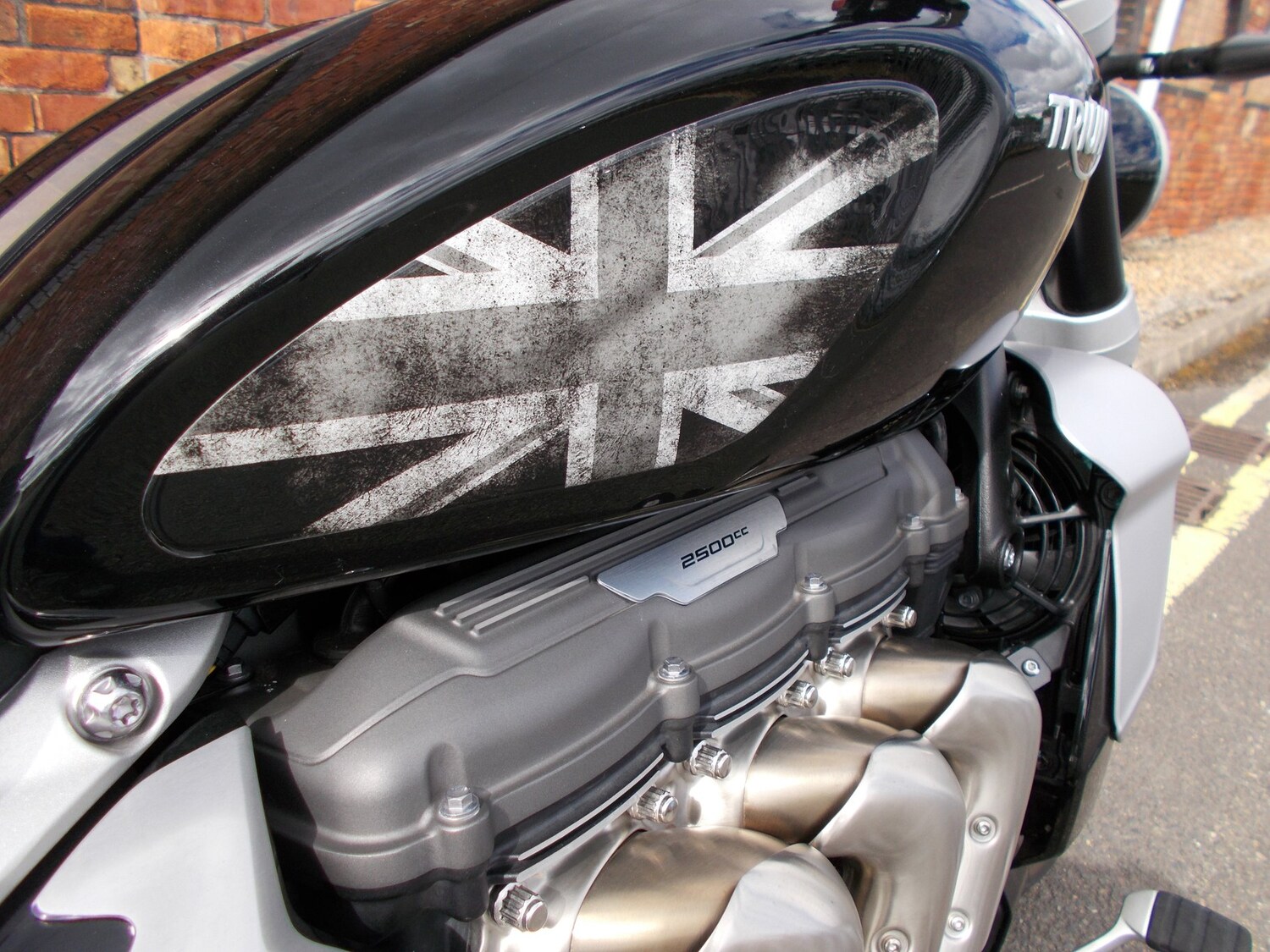 Used Triumph ROCKET 3 GT 2022 for sale - 78770416: Photo 9