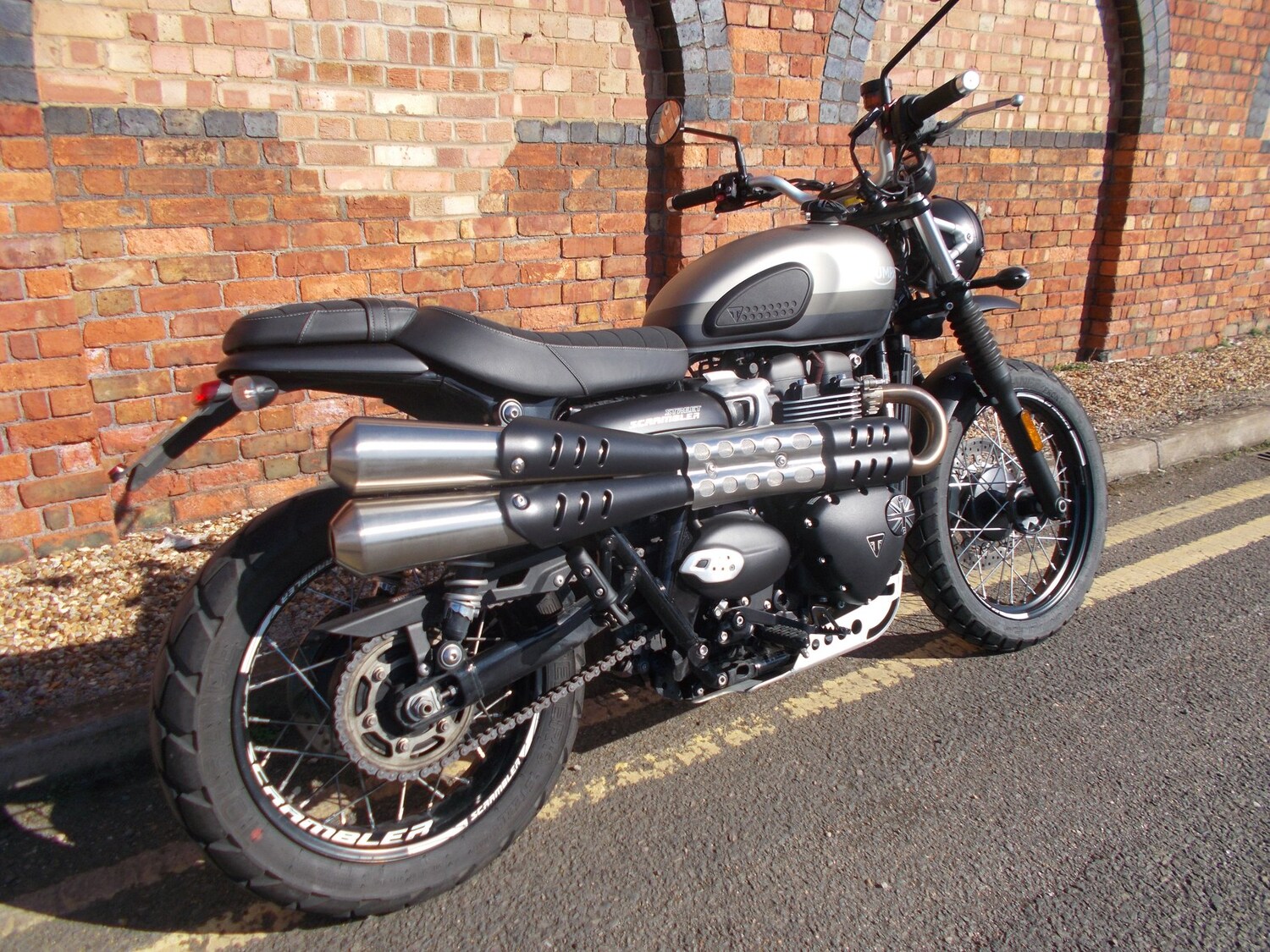 Triumph STREET SCRAMBLER SANDSTORM