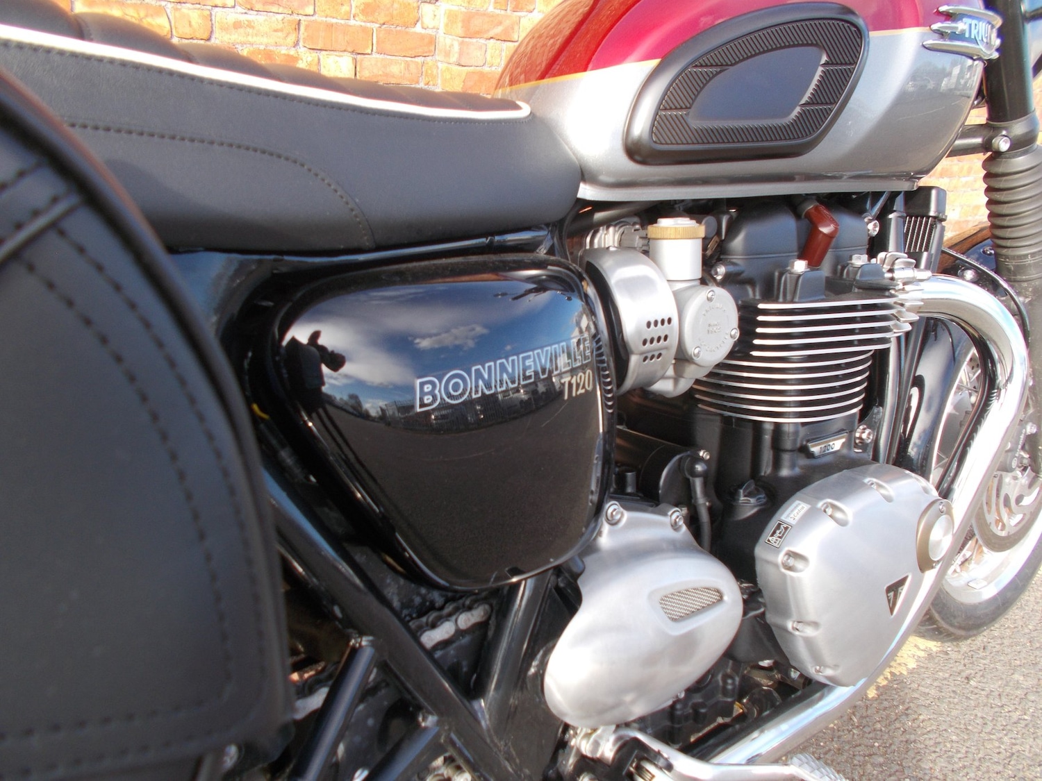 Triumph BONNEVILLE T120