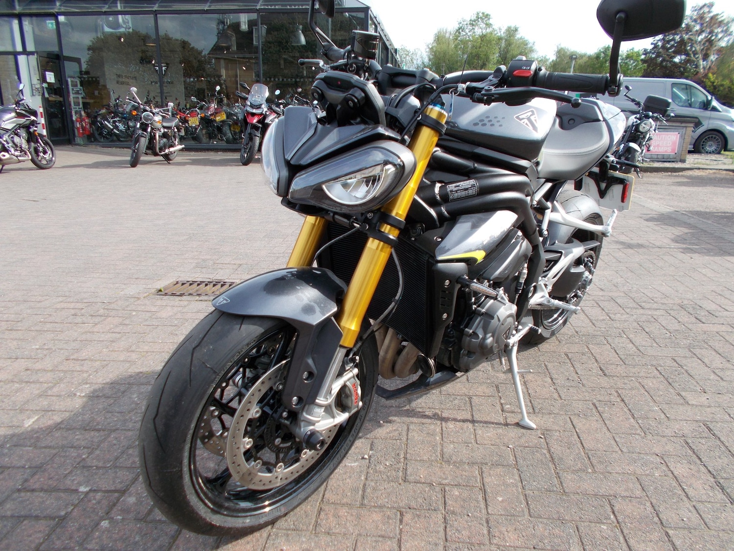 Used Triumph SPEED TRIPLE 1200 RS 2025 for sale - 78599447: Photo 2
