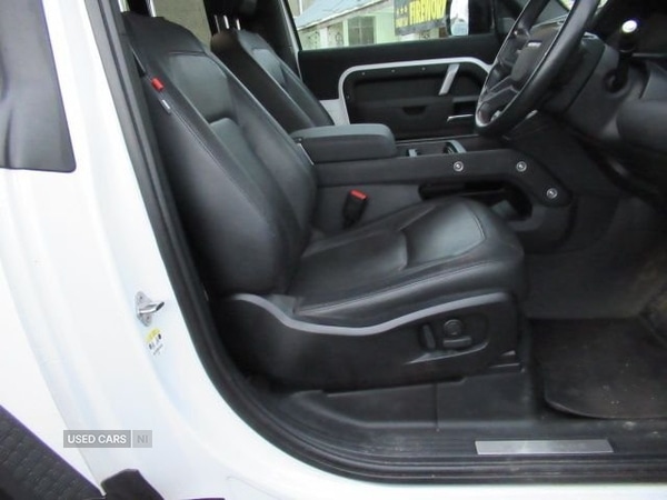 Used Land Rover Defender 2023 for sale - 76621356: Photo 4