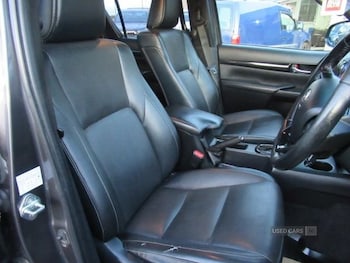 Used Toyota Hilux 2020 for sale - 76043810: Photo