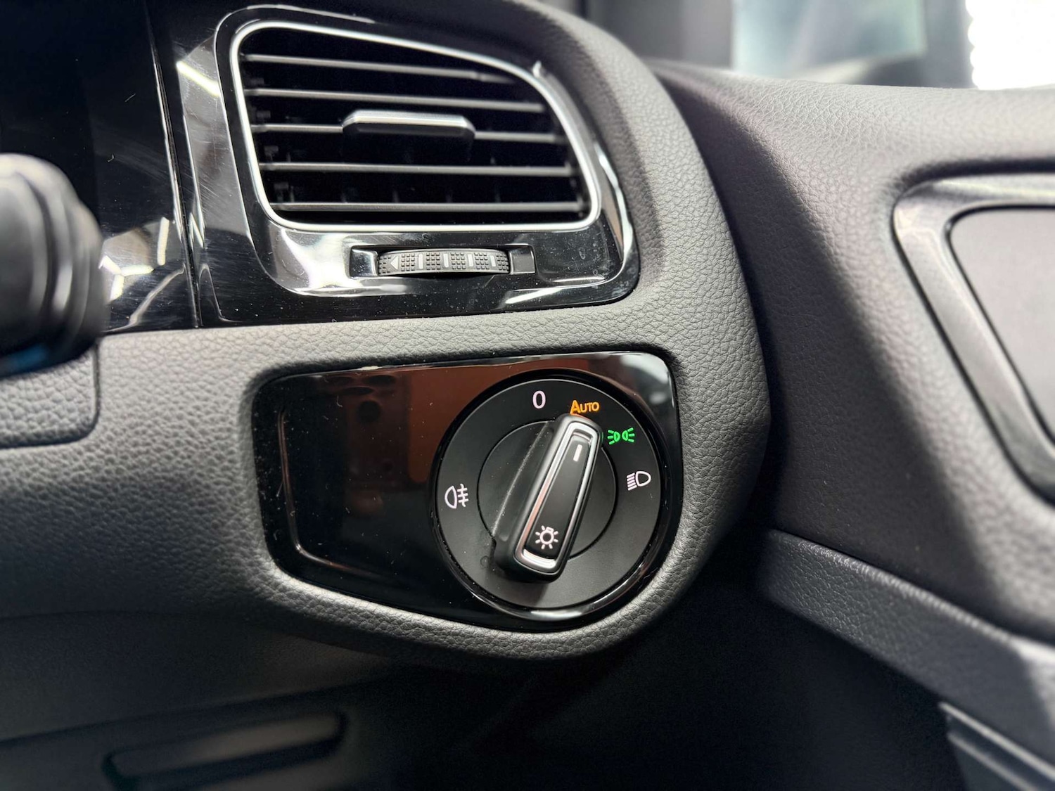 Used Volkswagen Golf 2016 for sale - 77400158: Photo 28