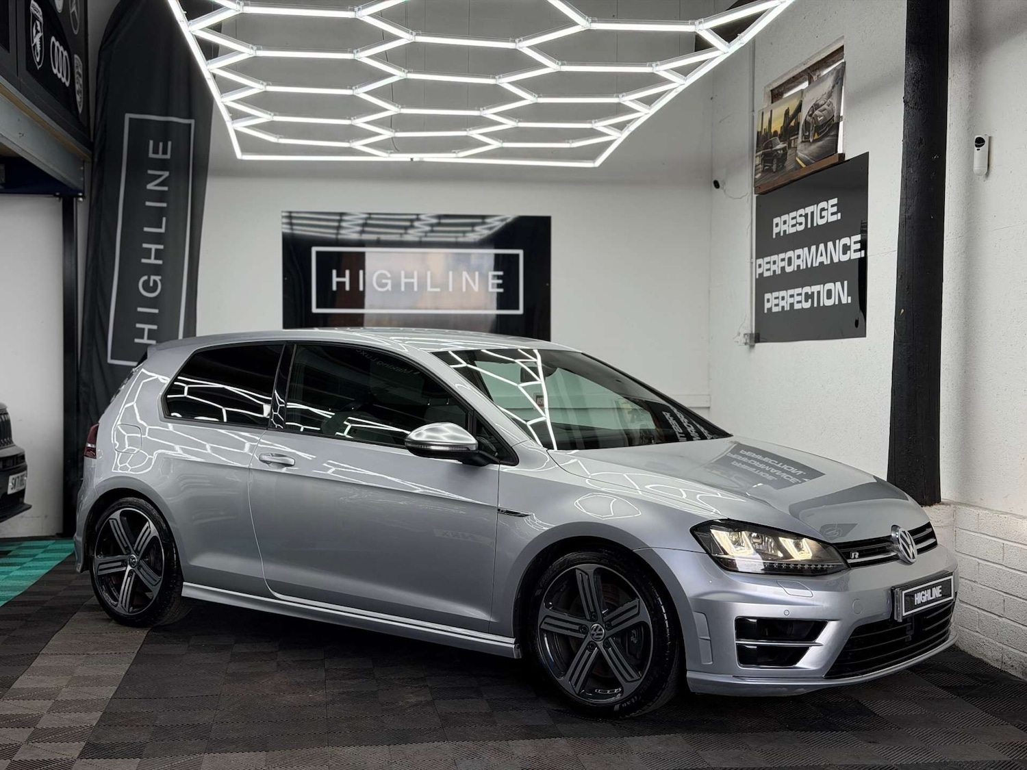 Used Volkswagen Golf 2016 for sale - 77400158: Photo 3