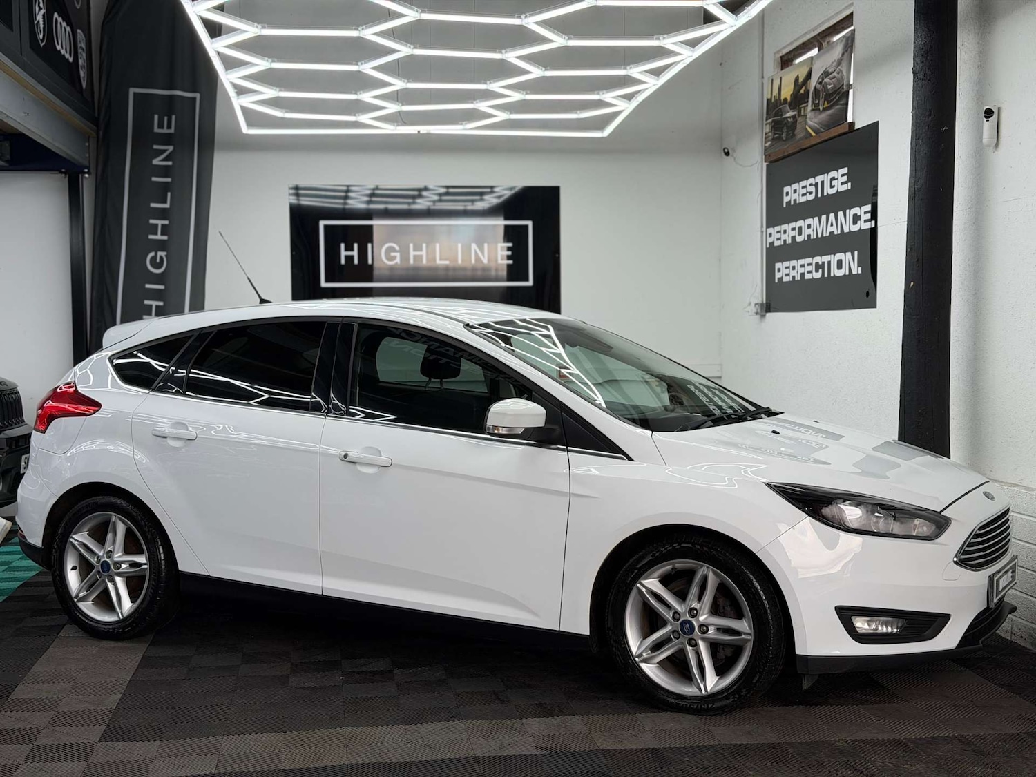 Used Ford Focus 2016 for sale - 77268900: Photo 3