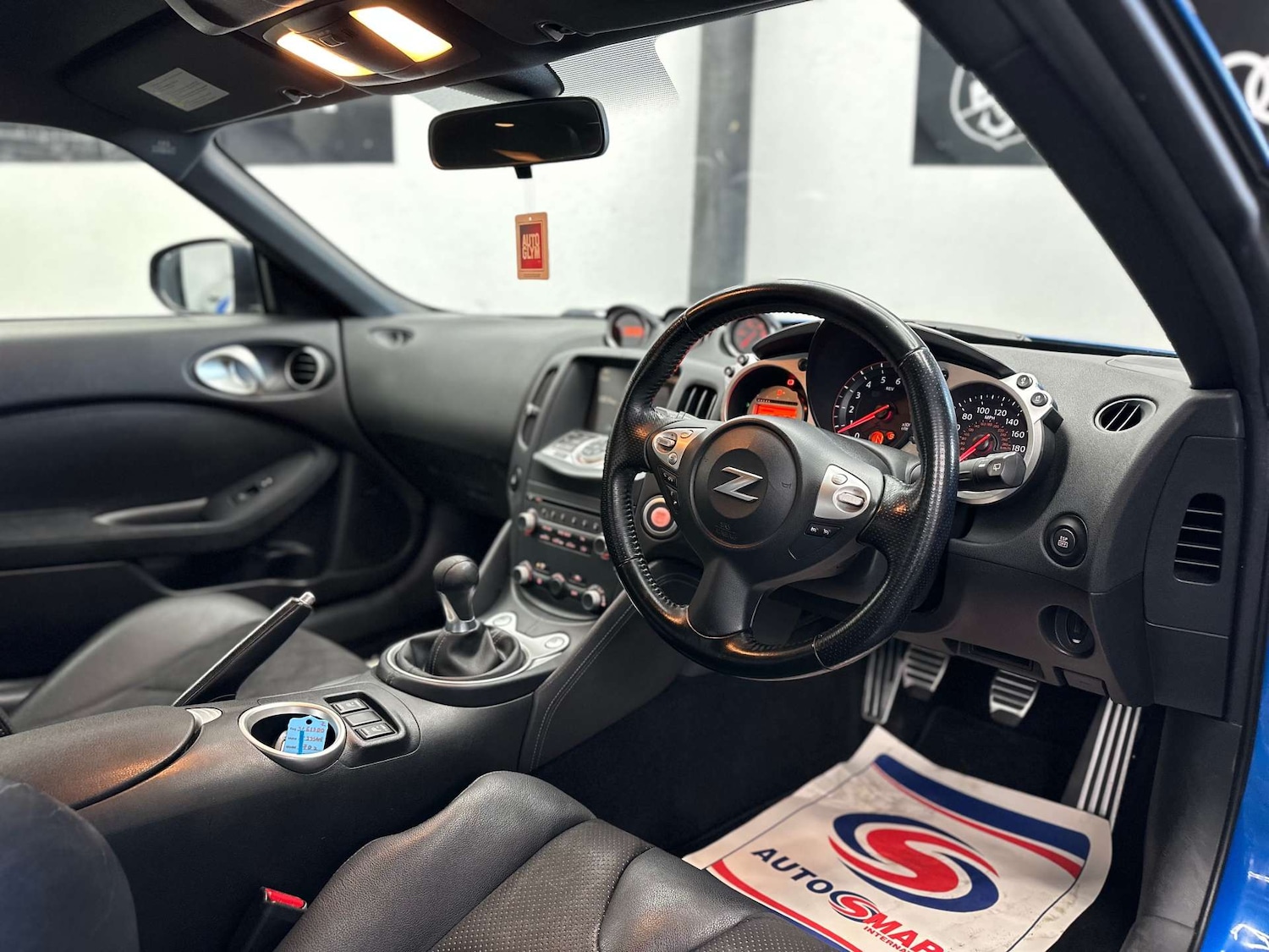 Used Nissan 370 Z 2011 for sale - 76829854: Photo 14