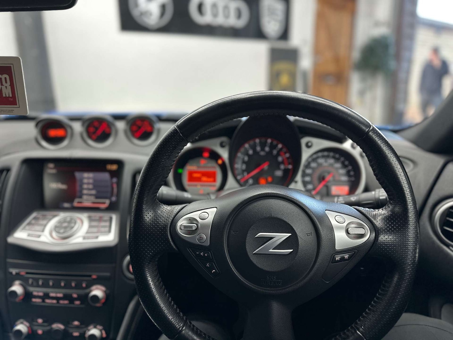 Used Nissan 370 Z 2011 for sale - 76829854: Photo 15