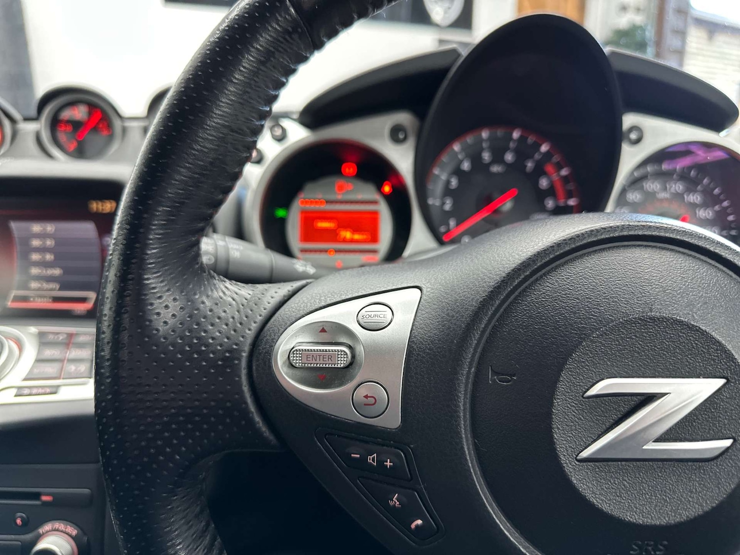 Used Nissan 370 Z 2011 for sale - 76829854: Photo 18