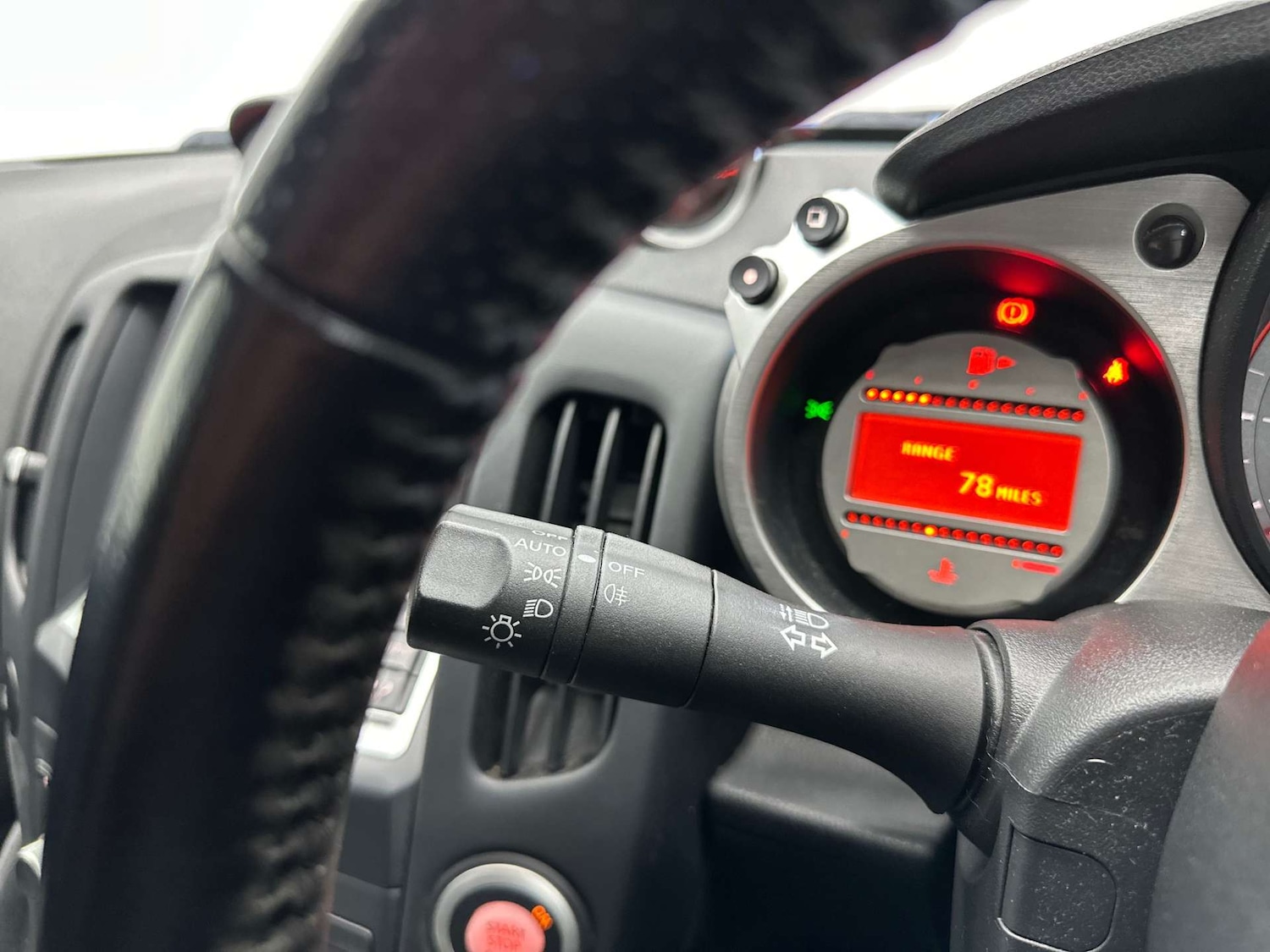 Used Nissan 370 Z 2011 for sale - 76829854: Photo 20