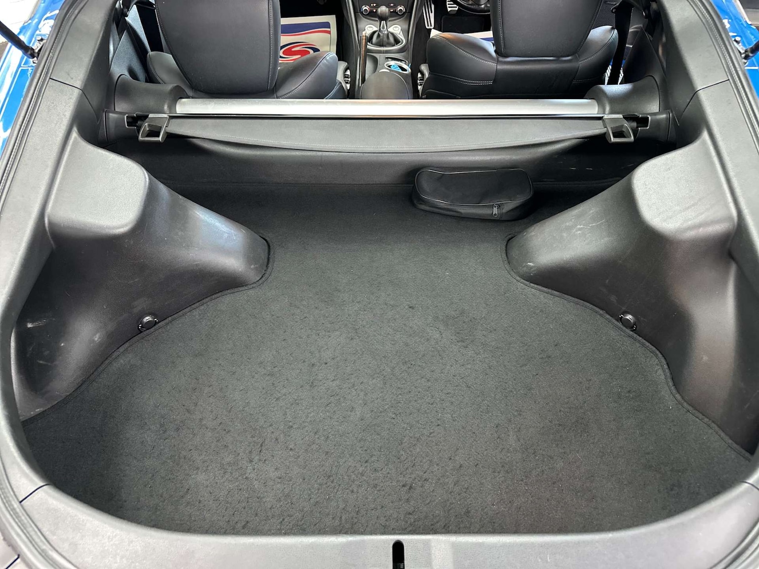 Used Nissan 370 Z 2011 for sale - 76829854: Photo 38