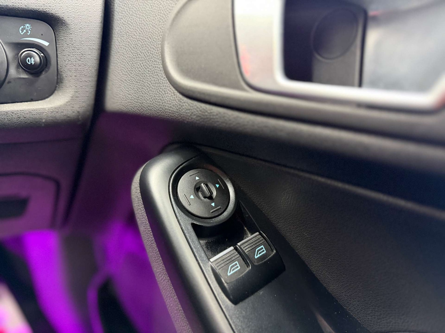 Used Ford Fiesta 2015 for sale - 77673730: Photo 25