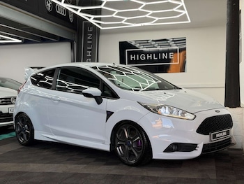 Used Ford Fiesta 2015 for sale - 77673730: Photo