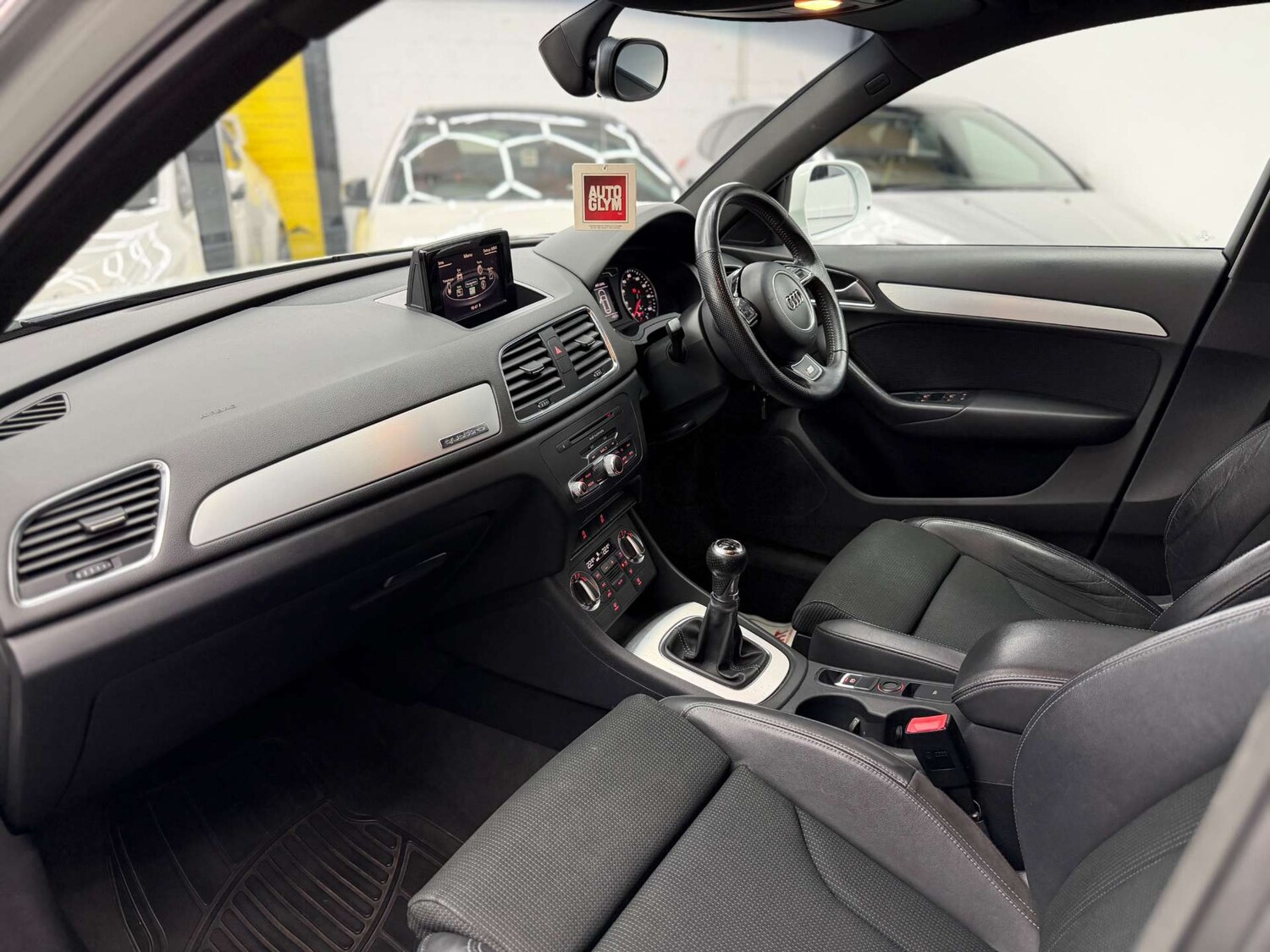 Used Audi Q3 2013 for sale - 77931980: Photo 33