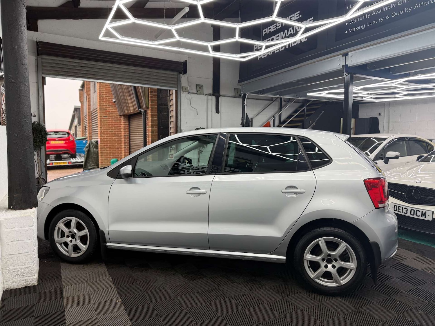 Used Volkswagen Polo 2010 for sale - 77802000: Photo 11