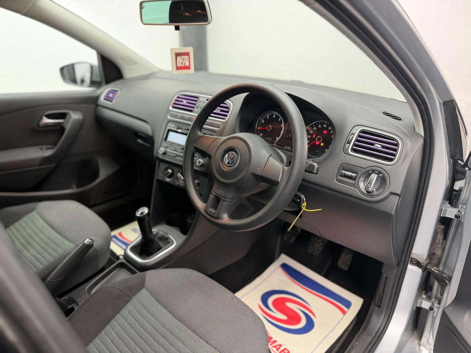 Used Volkswagen Polo 2010 for sale - 77802000: Photo 12