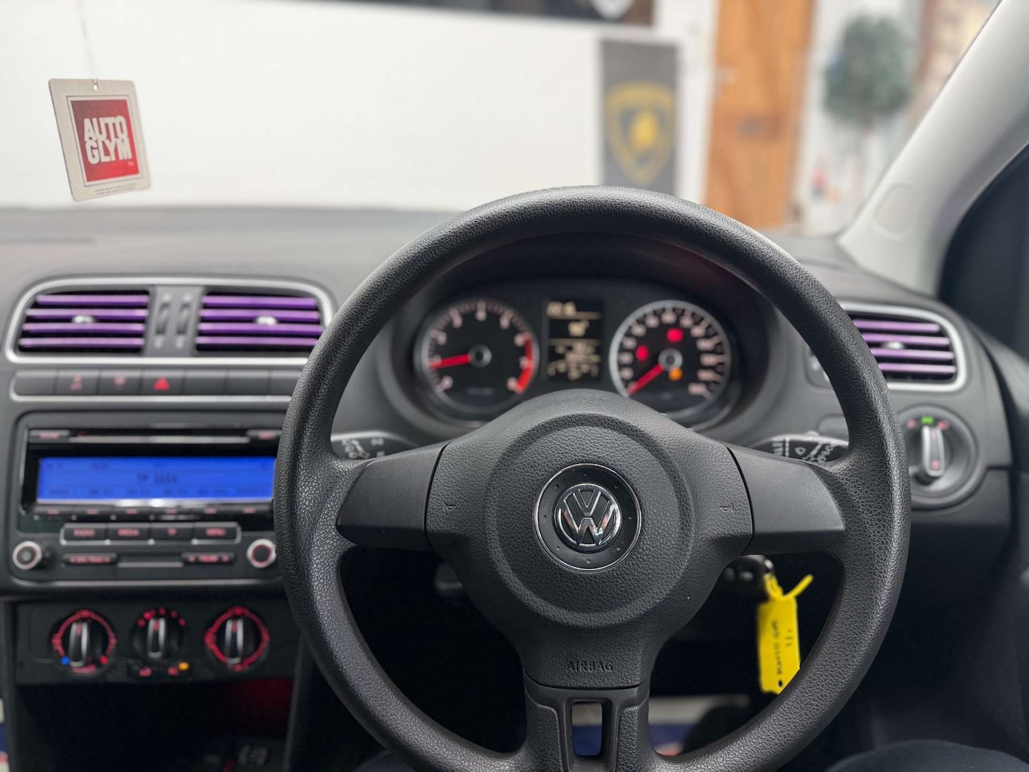 Used Volkswagen Polo 2010 for sale - 77802000: Photo 15