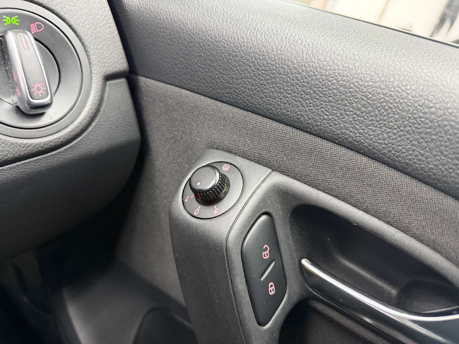 Used Volkswagen Polo 2010 for sale - 77802000: Photo 17