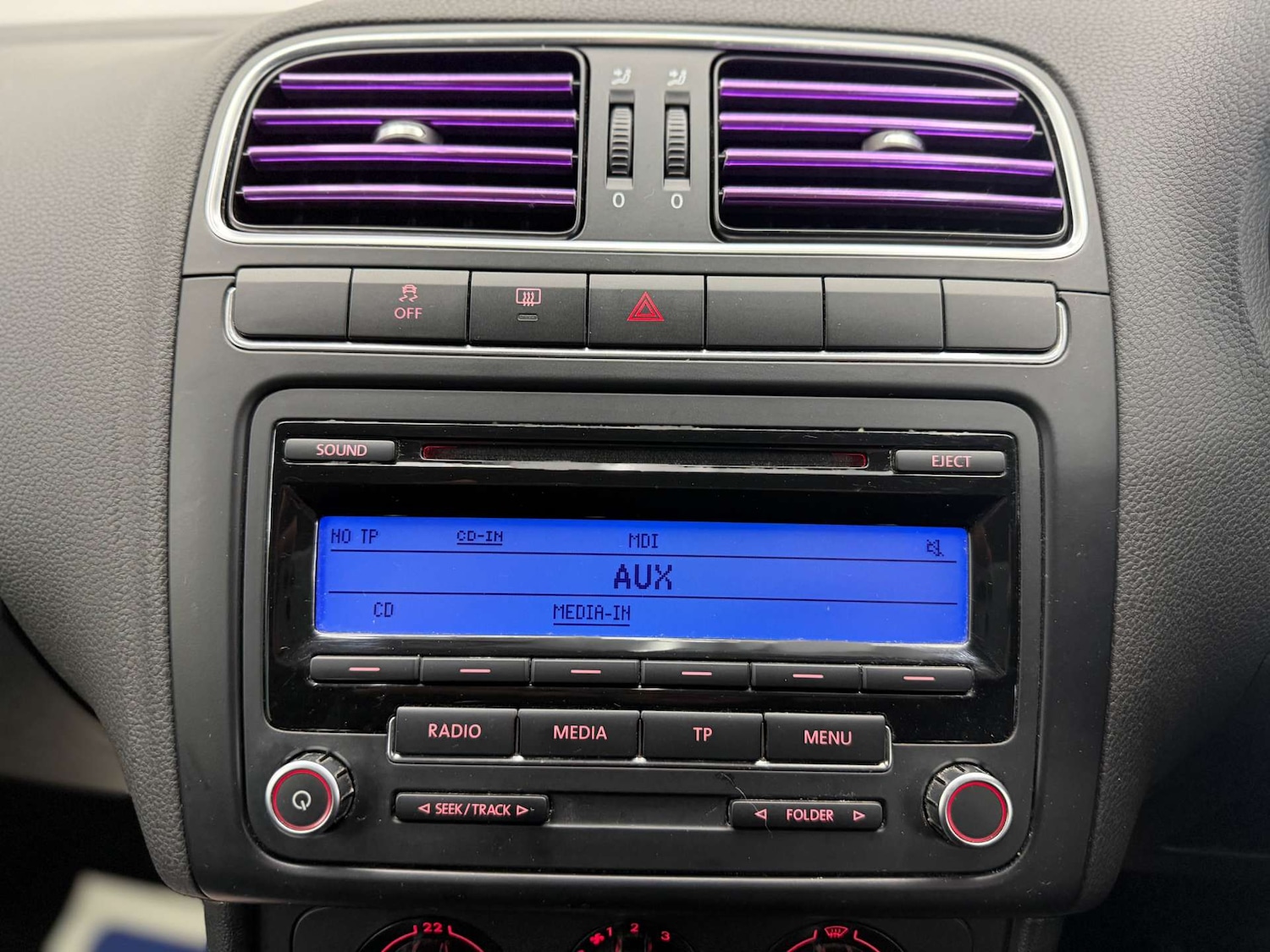 Used Volkswagen Polo 2010 for sale - 77802000: Photo 20