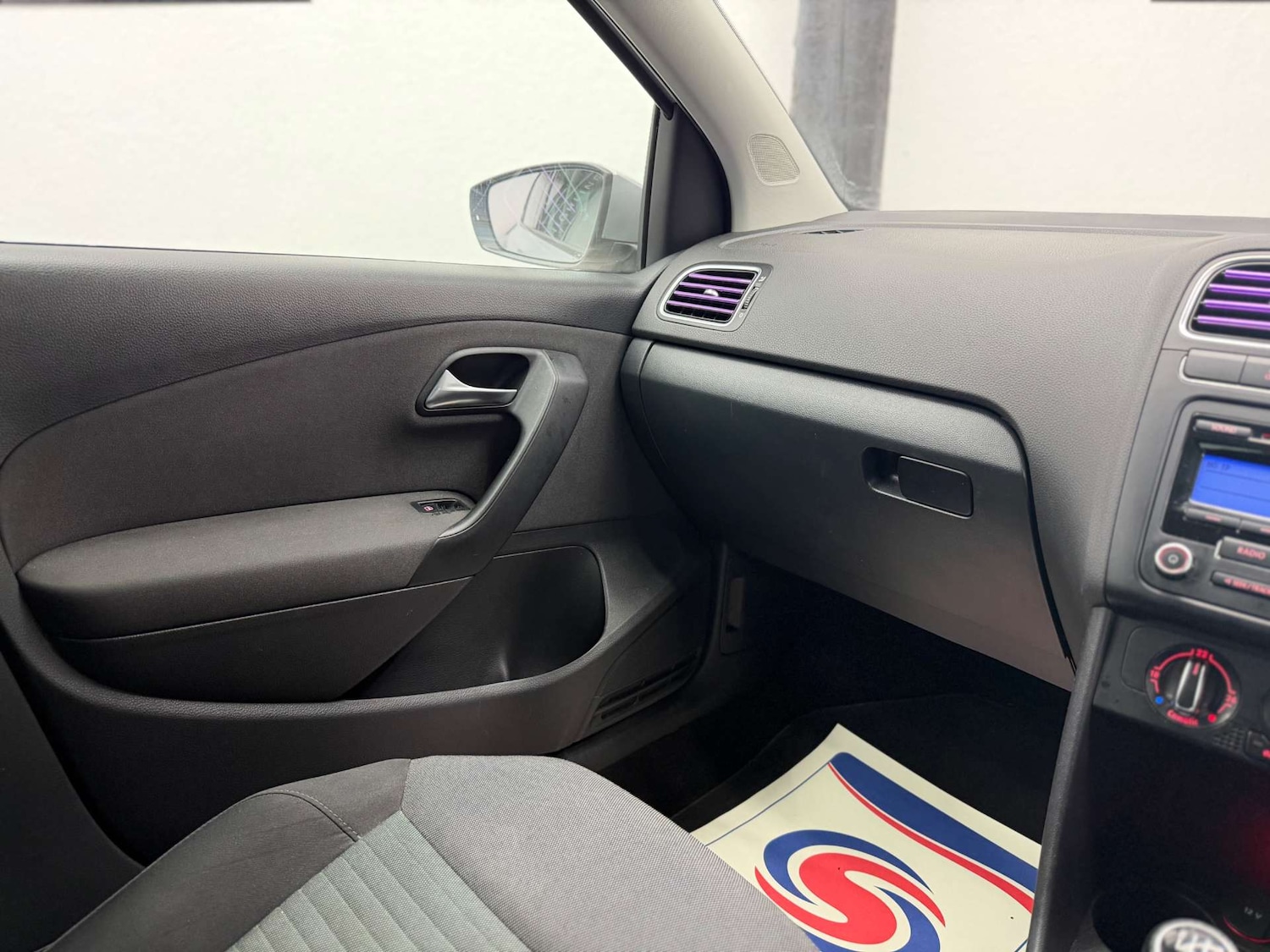 Used Volkswagen Polo 2010 for sale - 77802000: Photo 22