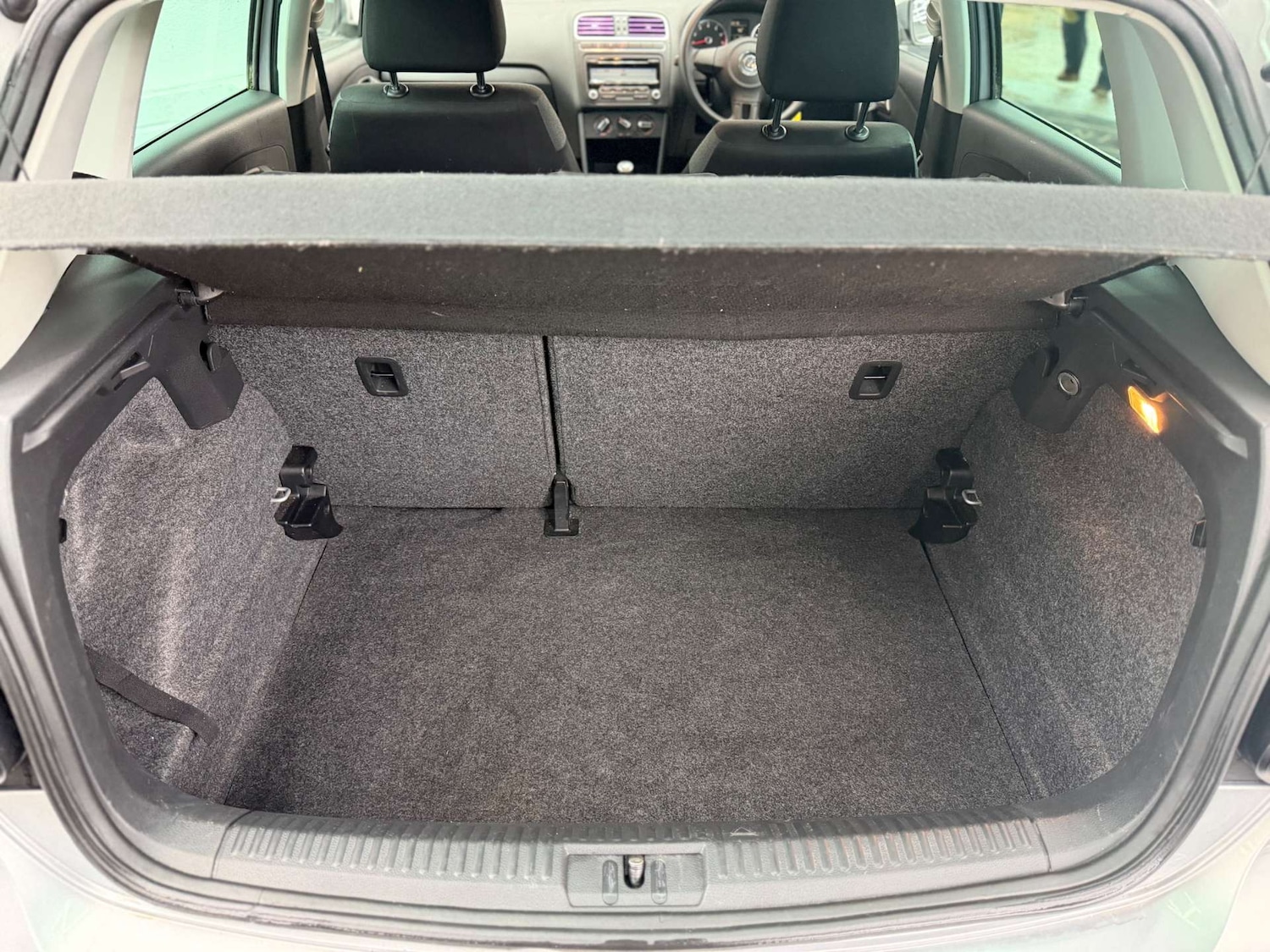 Used Volkswagen Polo 2010 for sale - 77802000: Photo 27