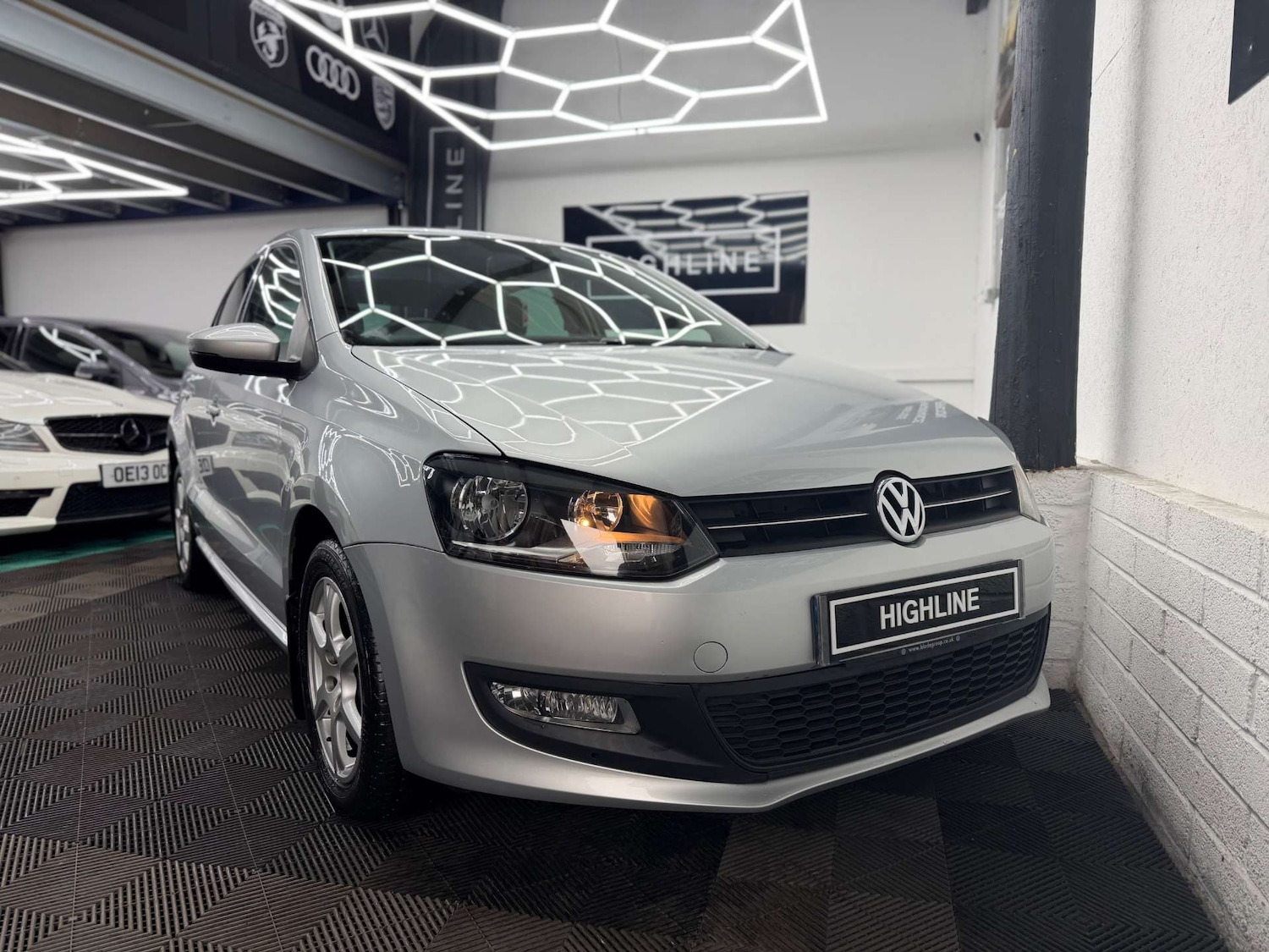 Used Volkswagen Polo 2010 for sale - 77802000: Photo 3
