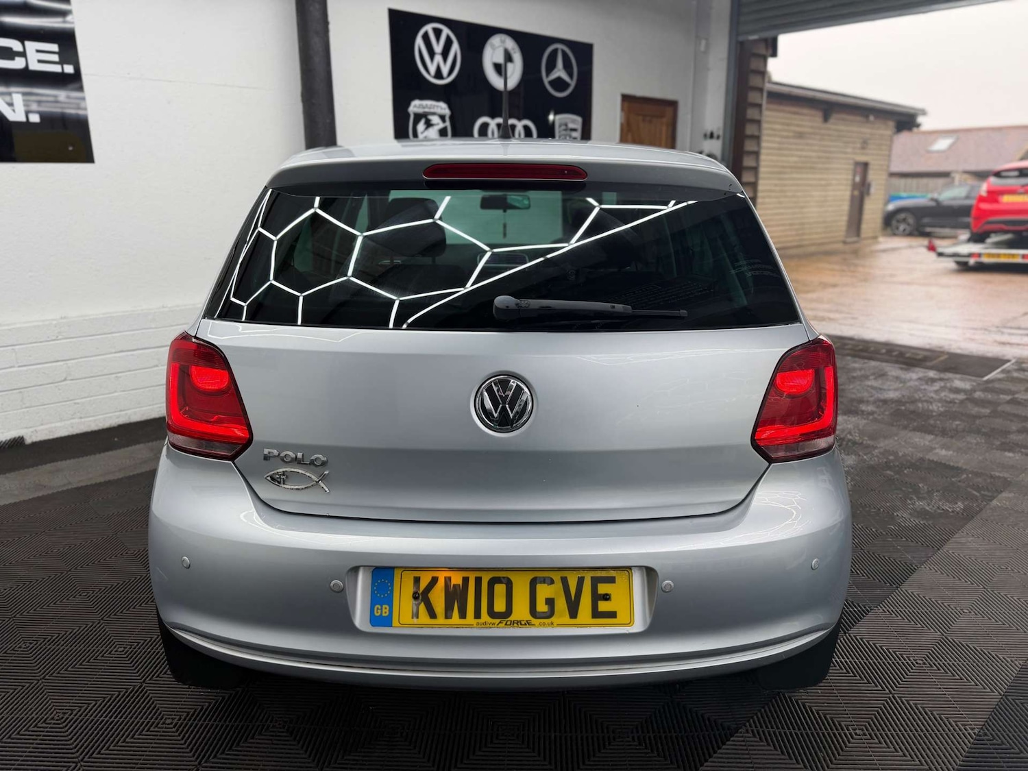 Used Volkswagen Polo 2010 for sale - 77802000: Photo 8