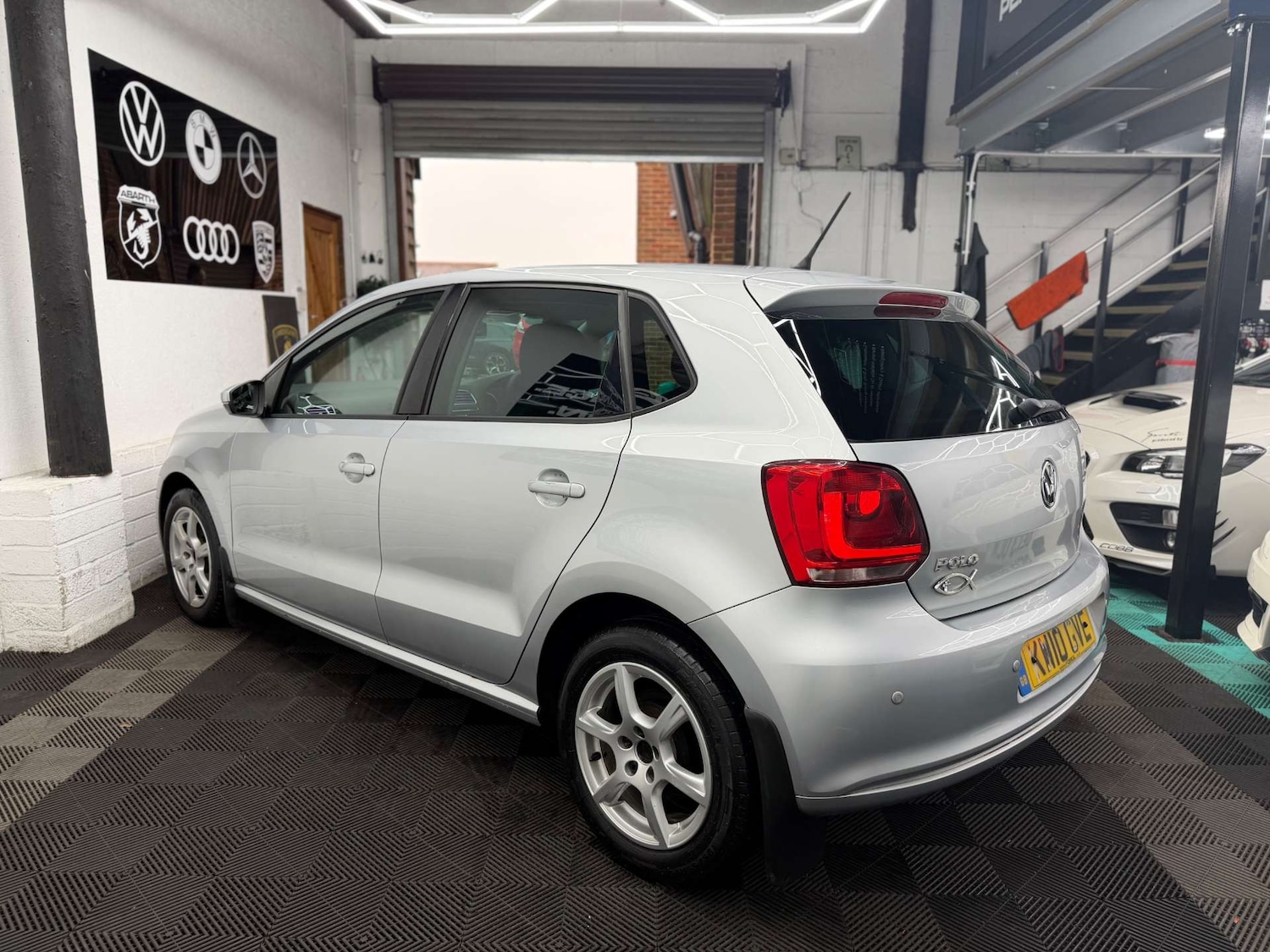 Used Volkswagen Polo 2010 for sale - 77802000: Photo 9