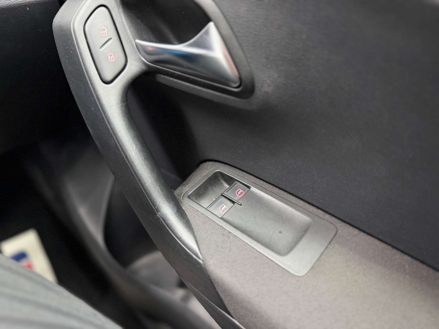 Used Volkswagen Polo 2011 for sale - 77483775: Photo 17