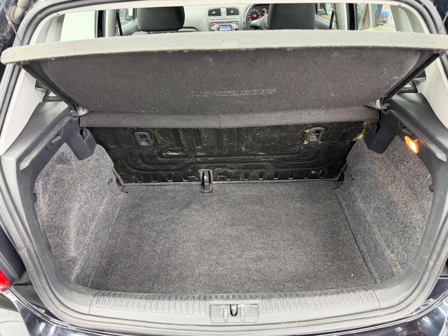 Used Volkswagen Polo 2011 for sale - 77483775: Photo 26