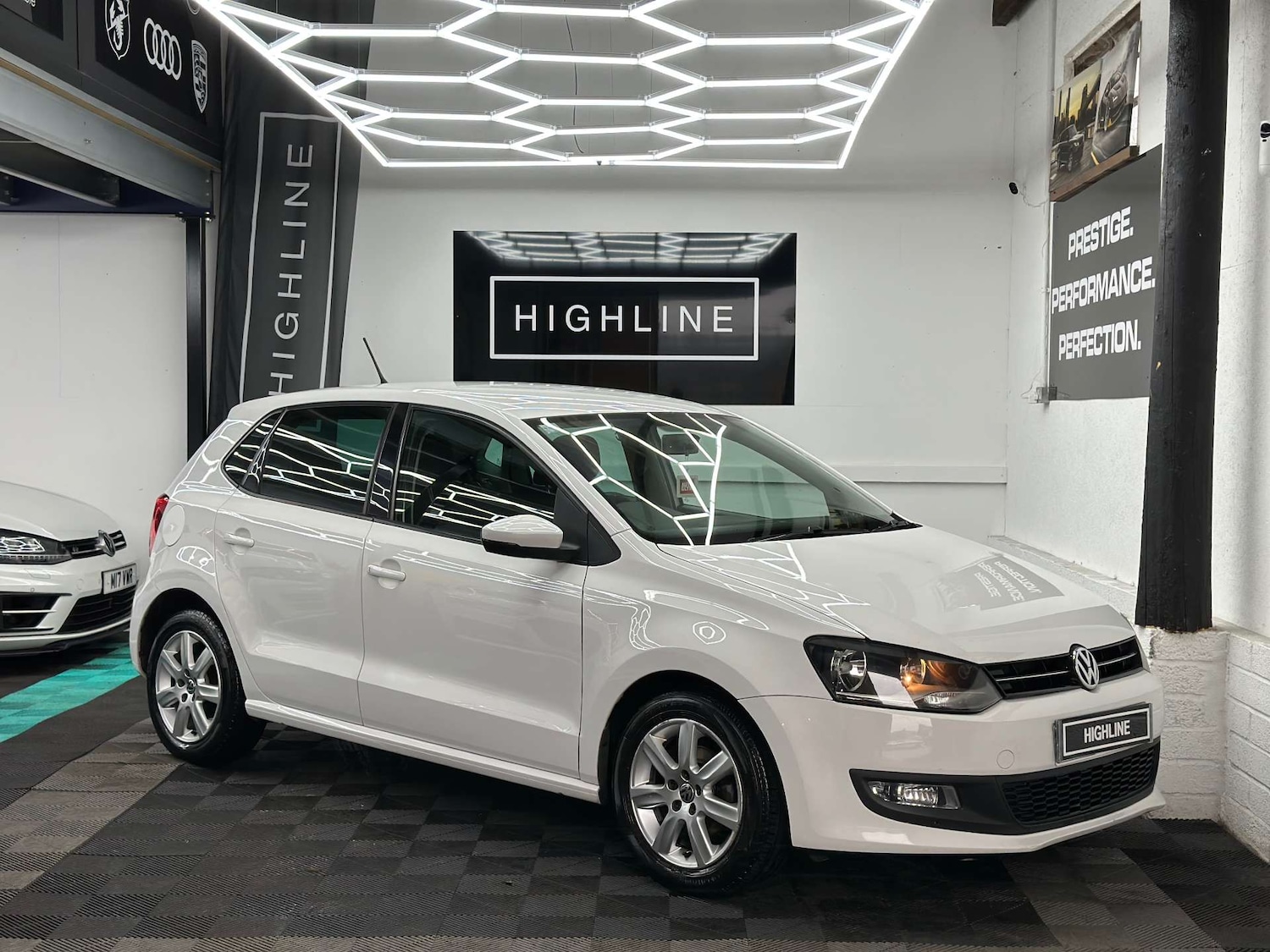 Used Volkswagen Polo 2014 for sale - 76663849: Photo 1