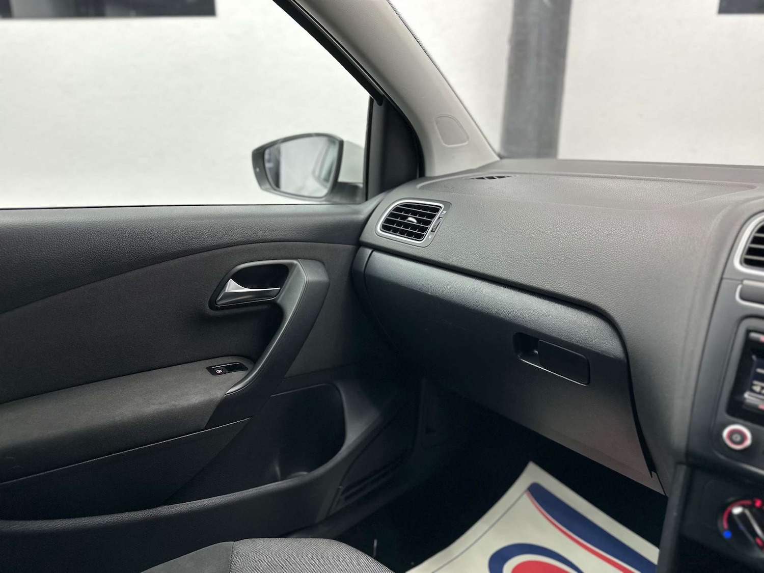 Used Volkswagen Polo 2014 for sale - 76663849: Photo 24