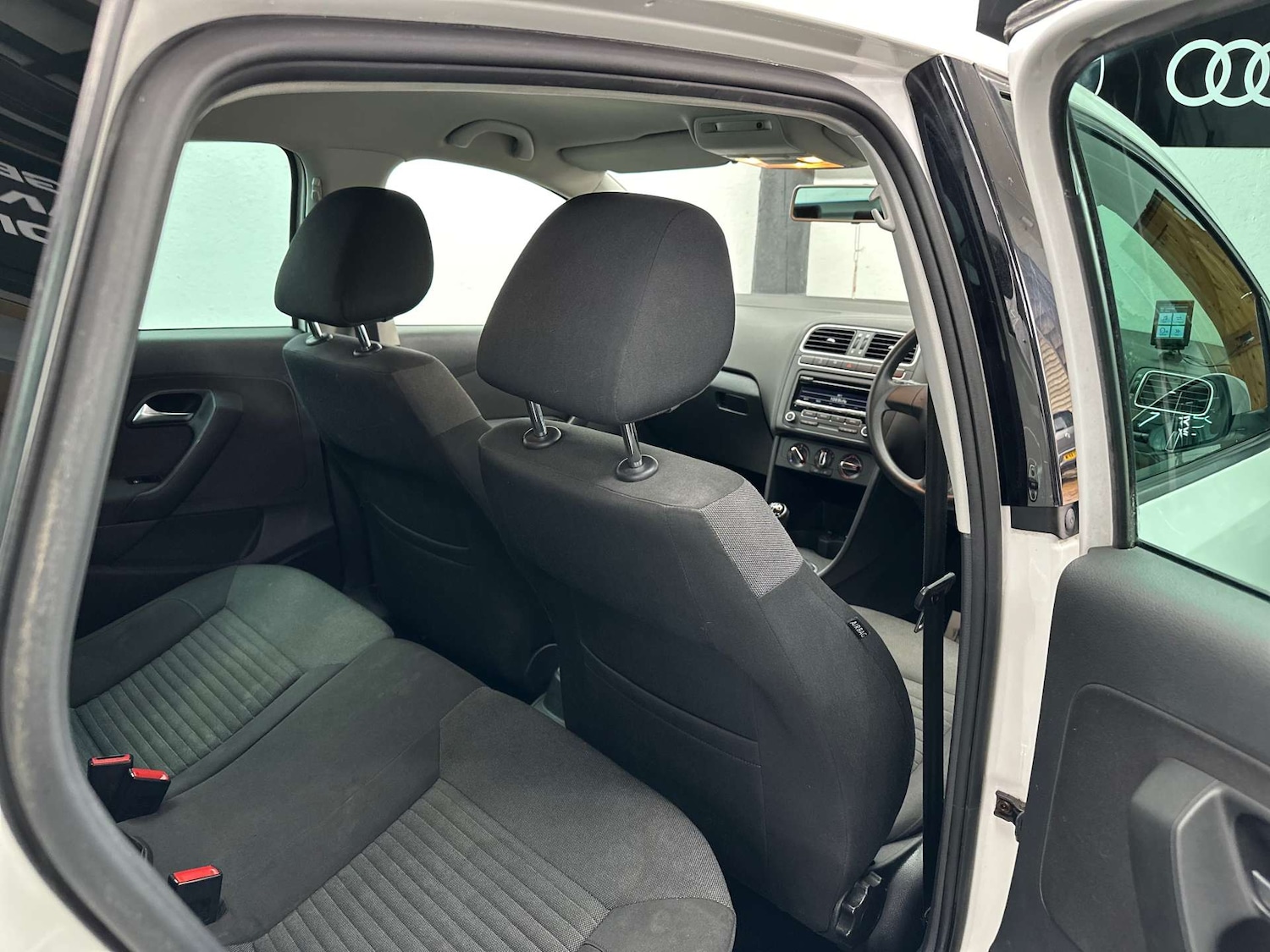 Used Volkswagen Polo 2014 for sale - 76663849: Photo 26