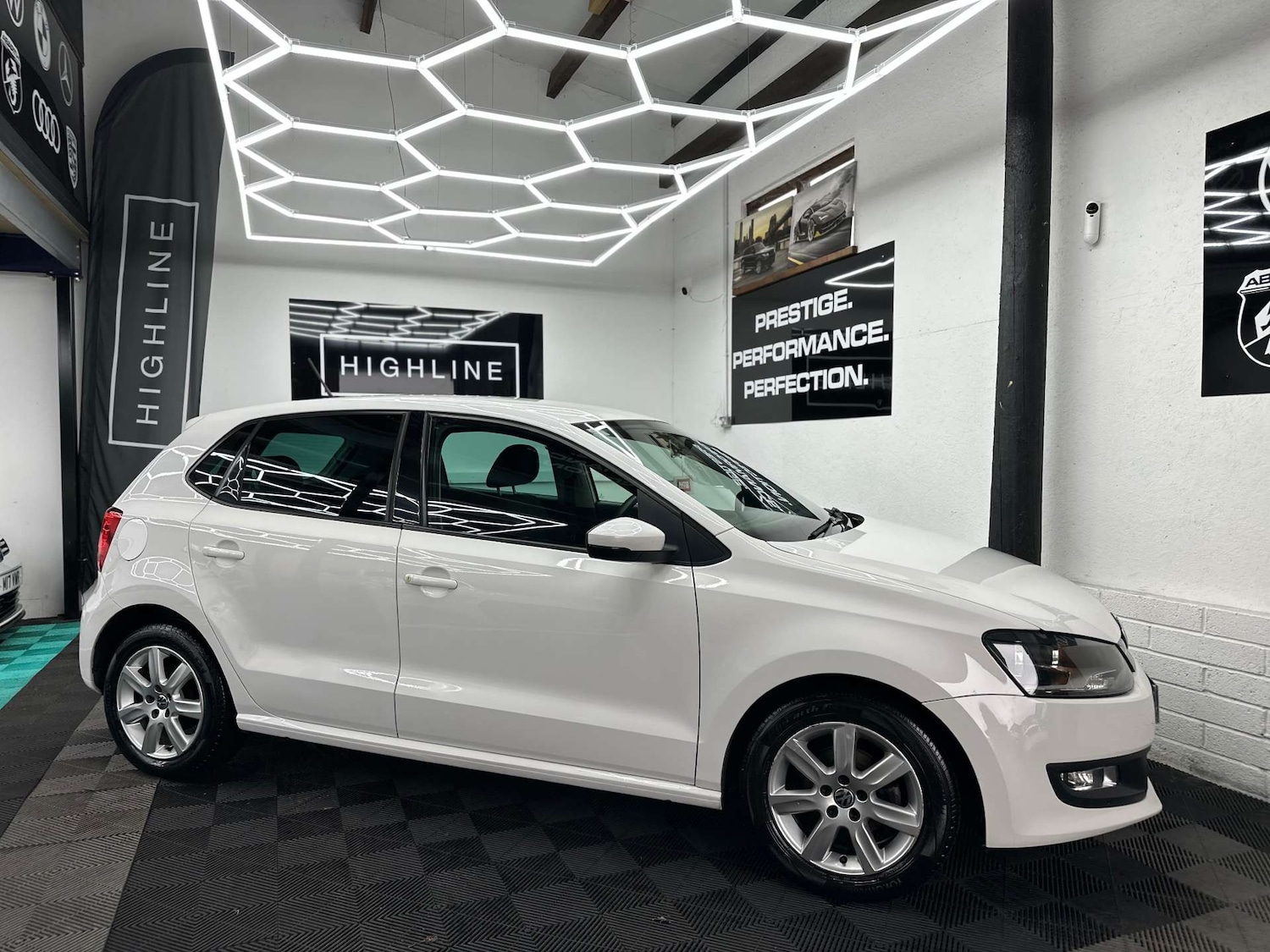 Used Volkswagen Polo 2014 for sale - 76663849: Photo 4