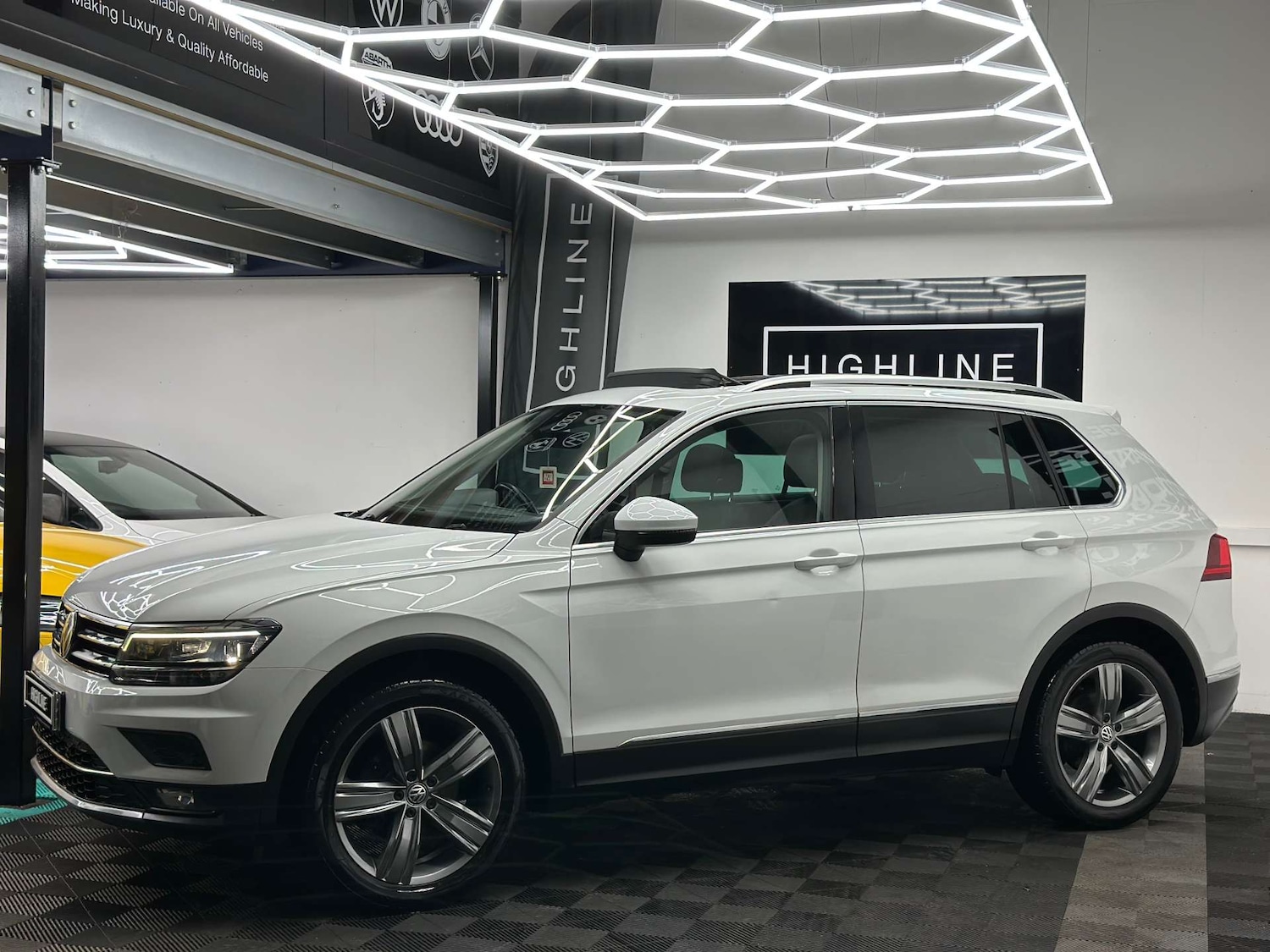 Used Volkswagen Tiguan 2017 for sale - 76957806: Photo 10