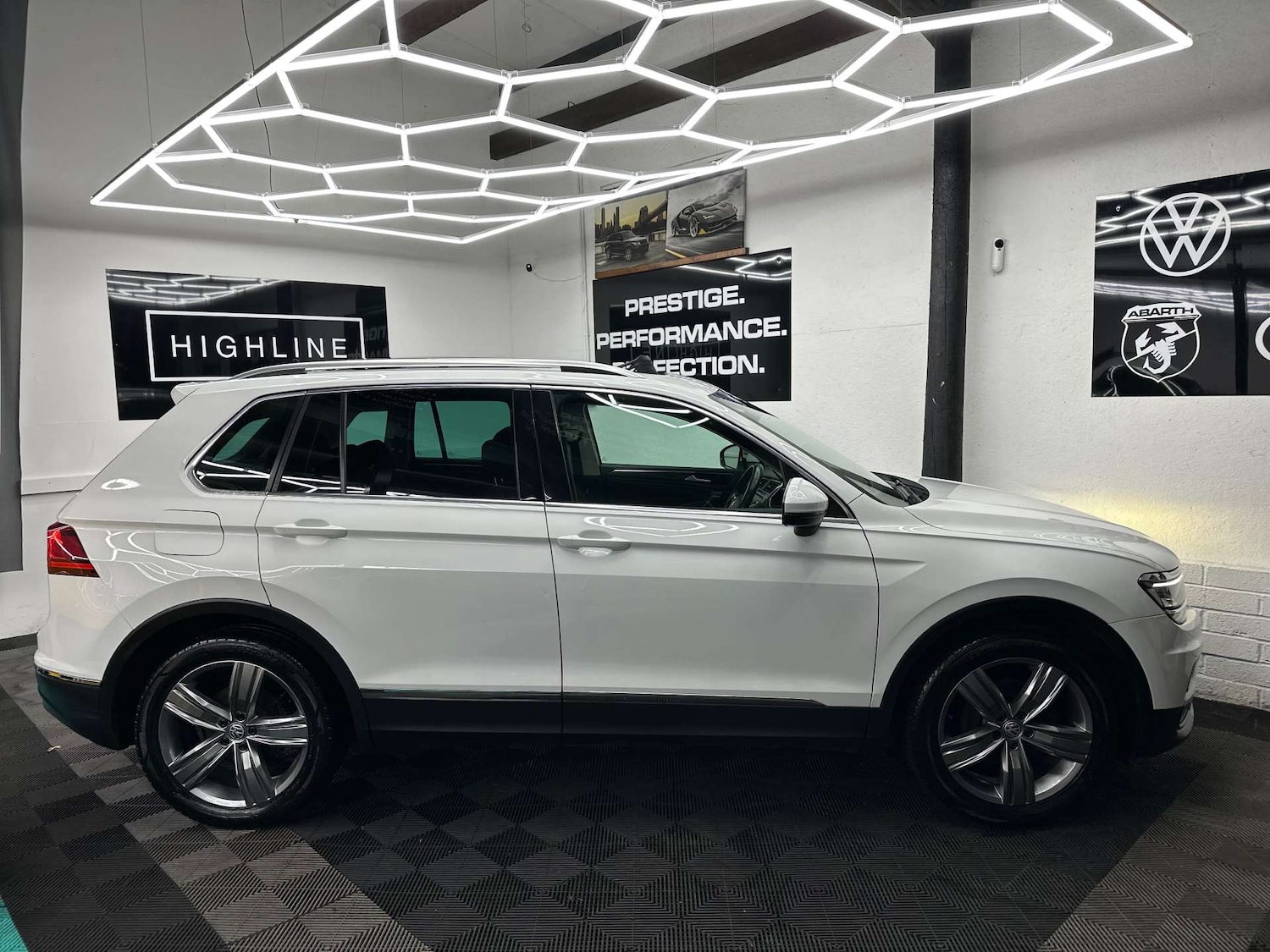 Used Volkswagen Tiguan 2017 for sale - 76957806: Photo 6