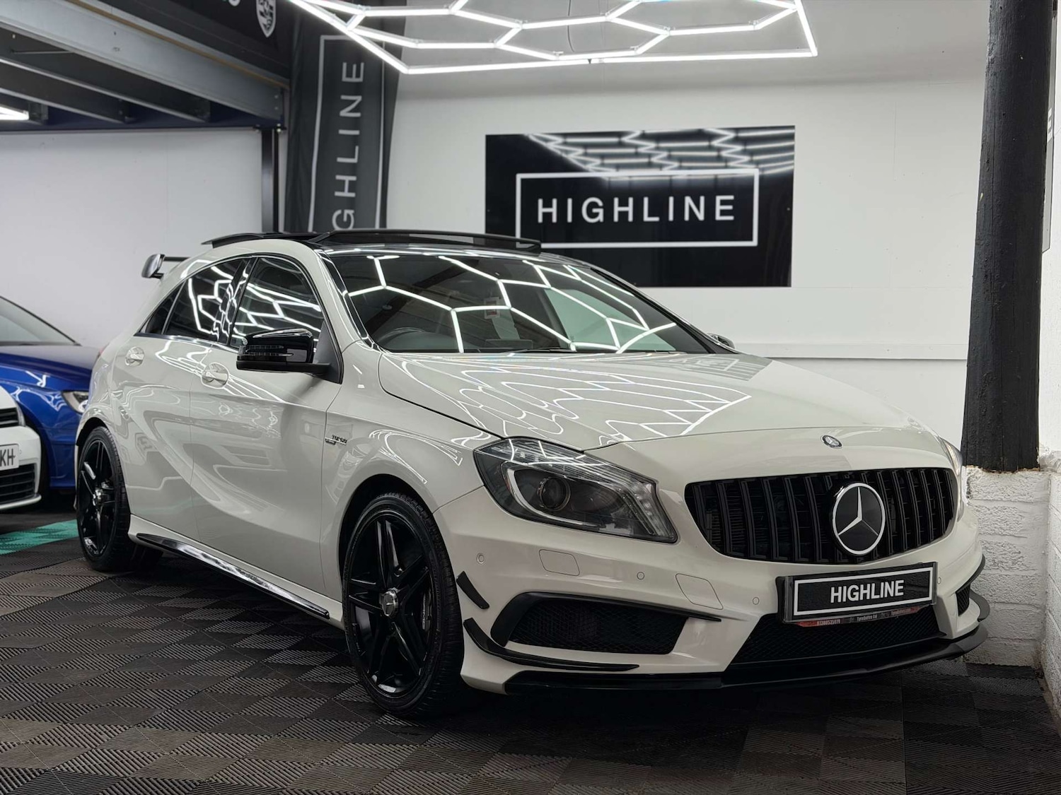 Used Mercedes-Benz A-Class 2015 for sale - 77609439: Photo 2