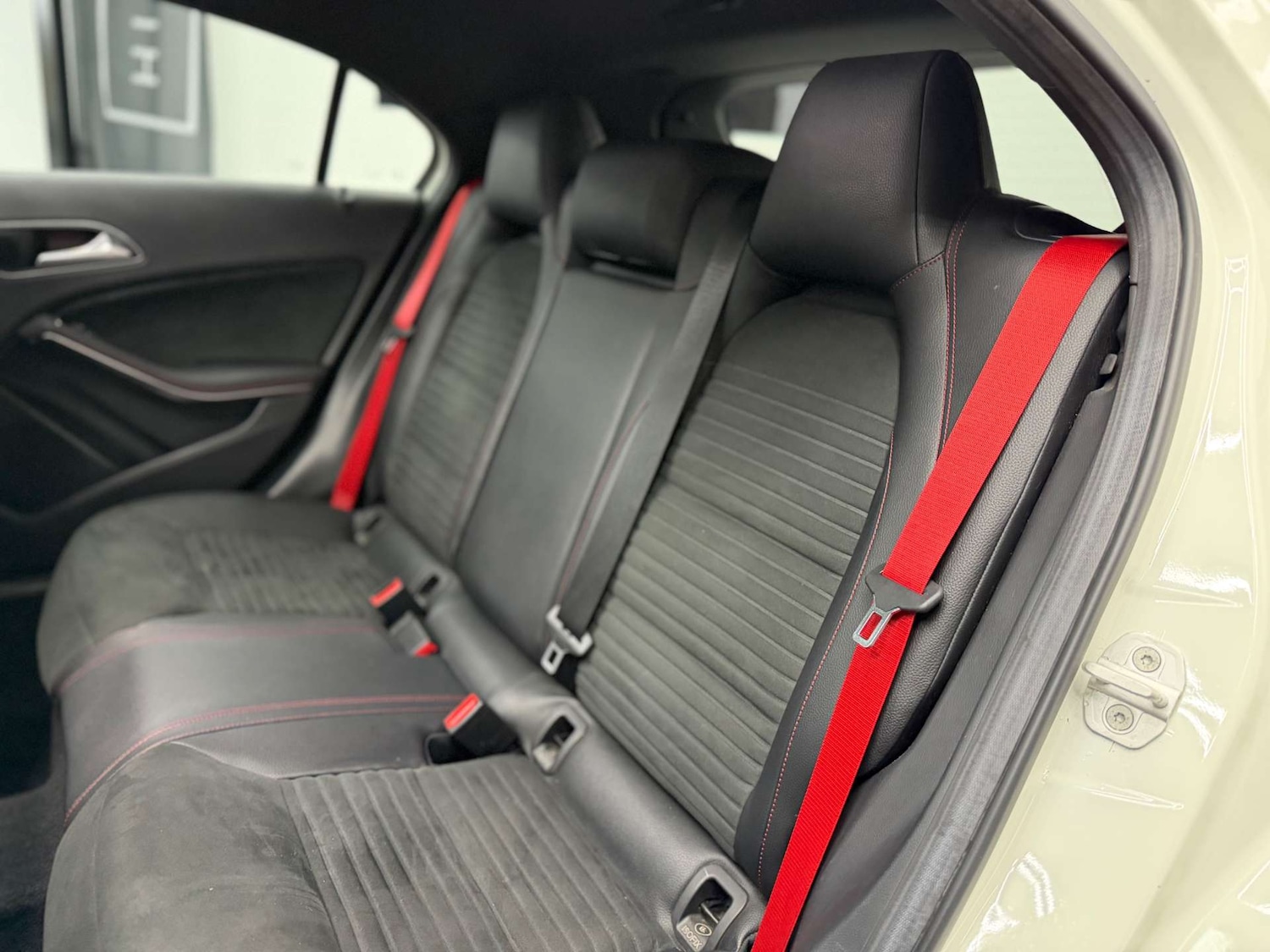 Used Mercedes-Benz A-Class 2015 for sale - 77609439: Photo 37