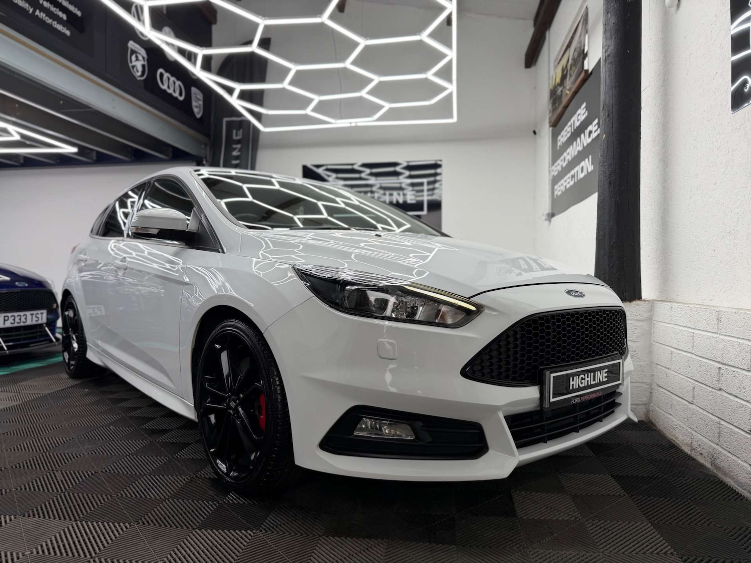 Used Ford Focus 2017 for sale - 77938497: Photo 3
