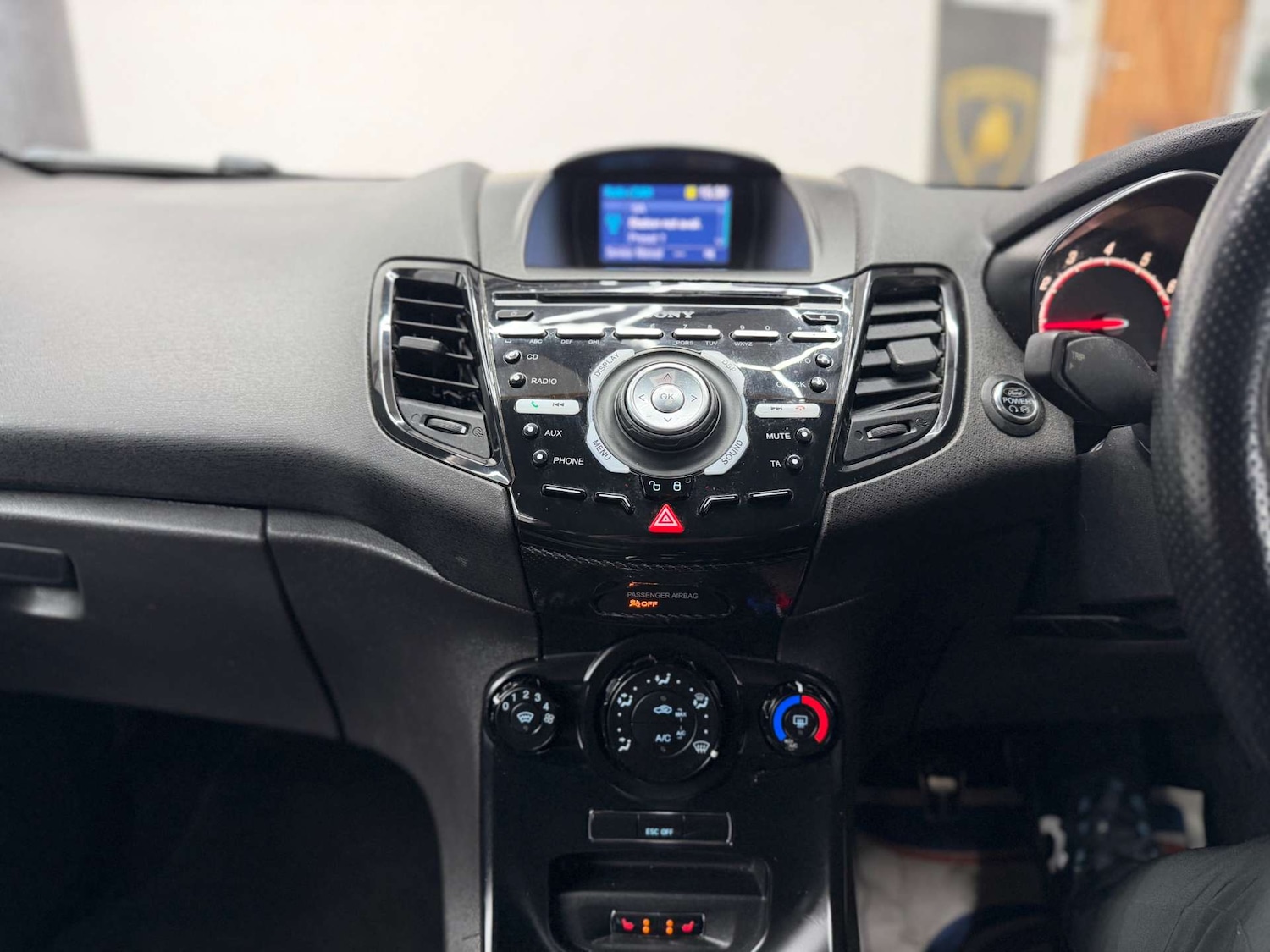 Used Ford Fiesta 2015 for sale - 77897920: Photo 20