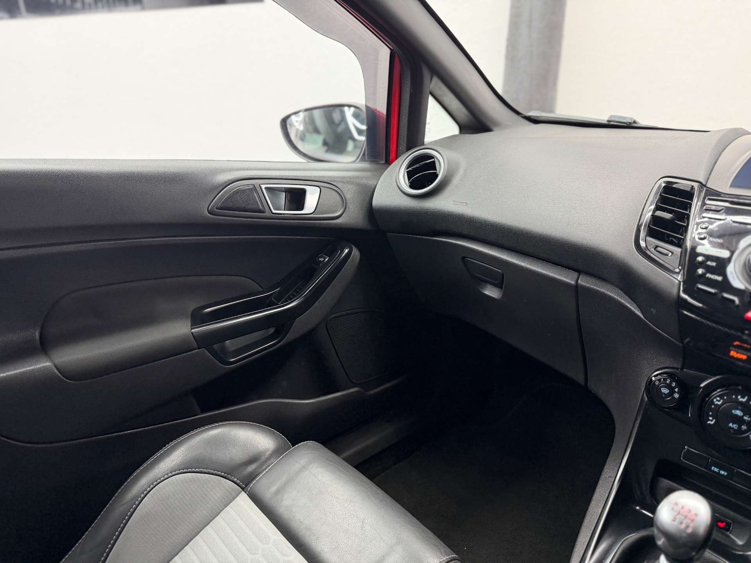 Used Ford Fiesta 2015 for sale - 78080656: Photo 30