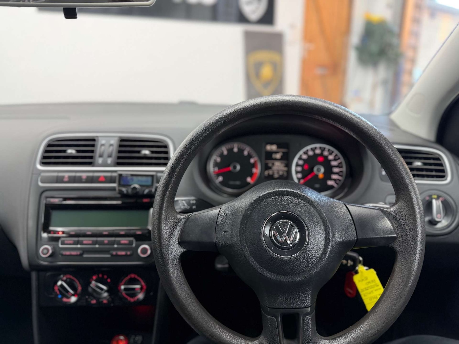 Used Volkswagen Polo 2010 for sale - 77926991: Photo 14