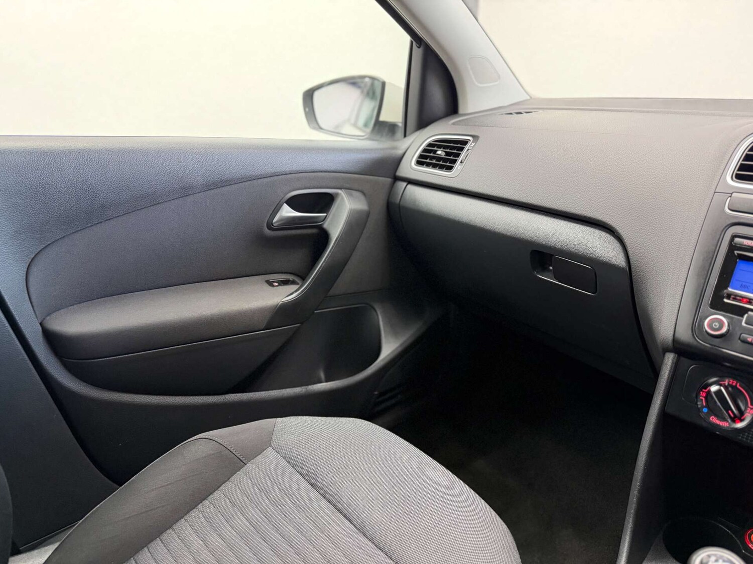 Used Volkswagen Polo 2010 for sale - 77926991: Photo 21