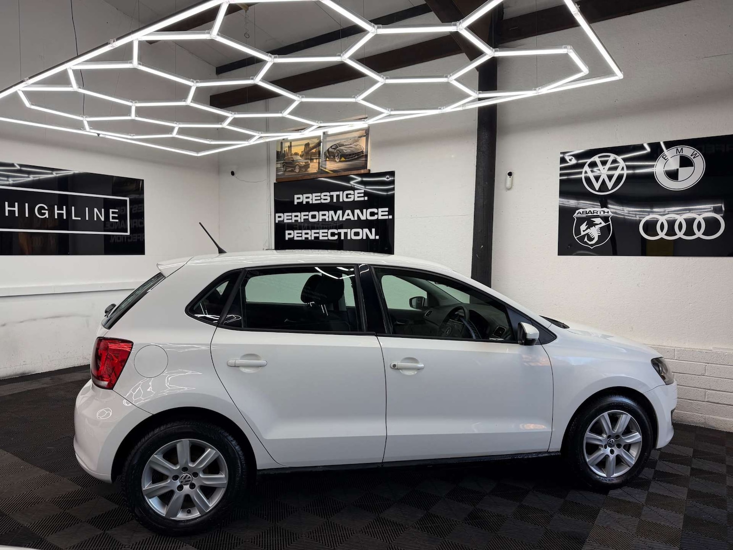 Used Volkswagen Polo 2010 for sale - 77926991: Photo 6