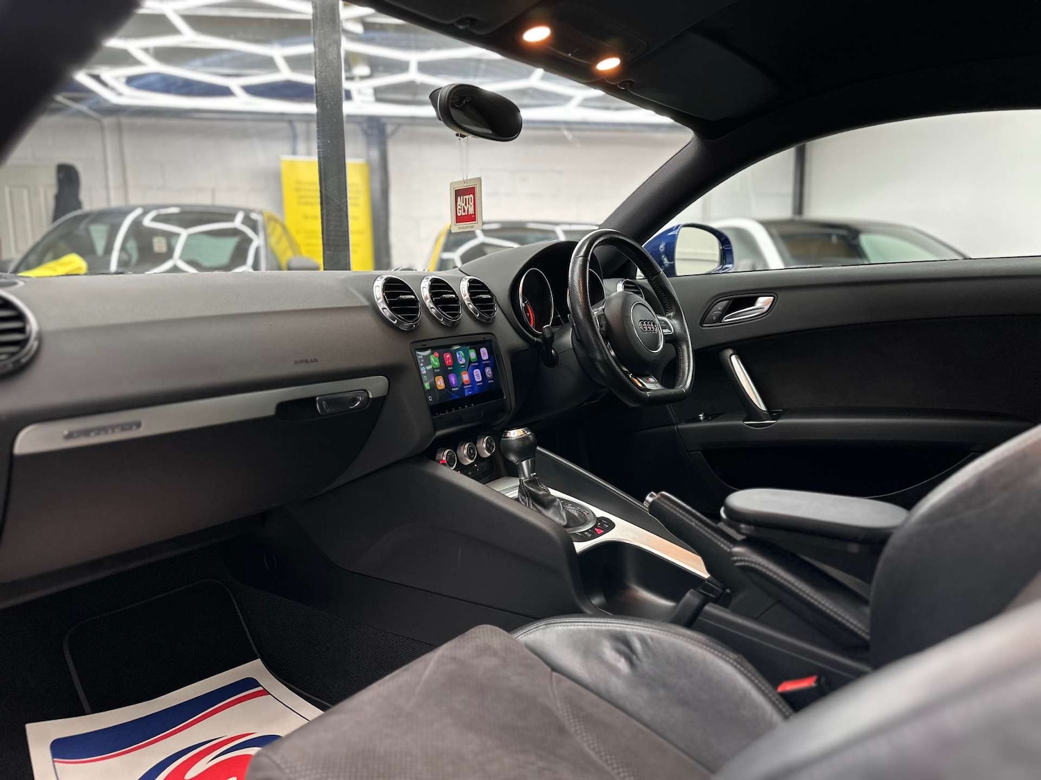 Used Audi TT 2011 for sale - 76949873: Photo 32